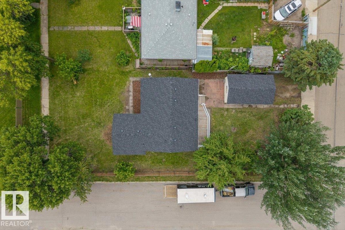 10415 98 Avenue, Fort Saskatchewan, AB - Outdoor