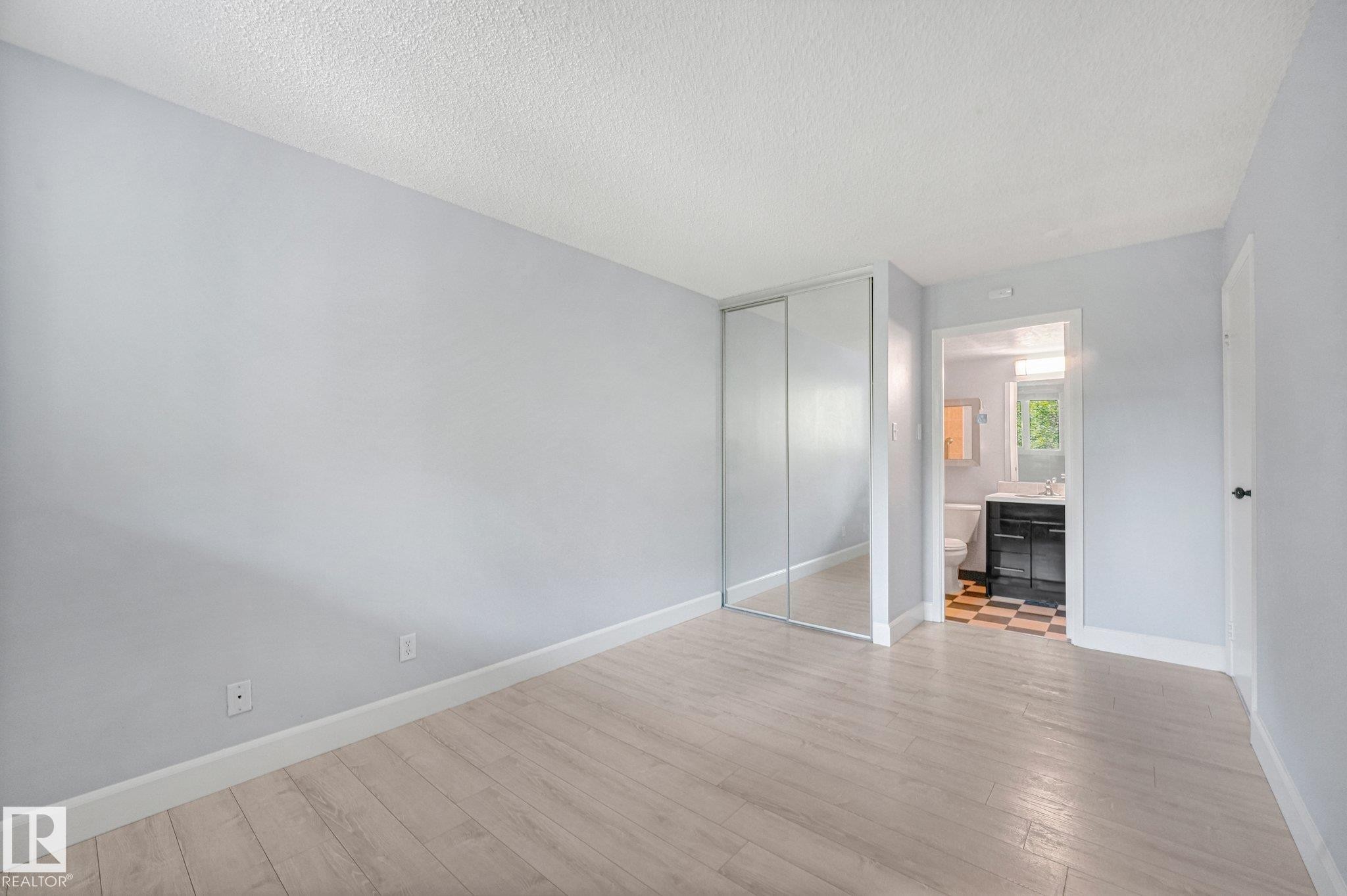 #302 9916 113 St Nw, Edmonton, AB - Indoor Photo Showing Other Room