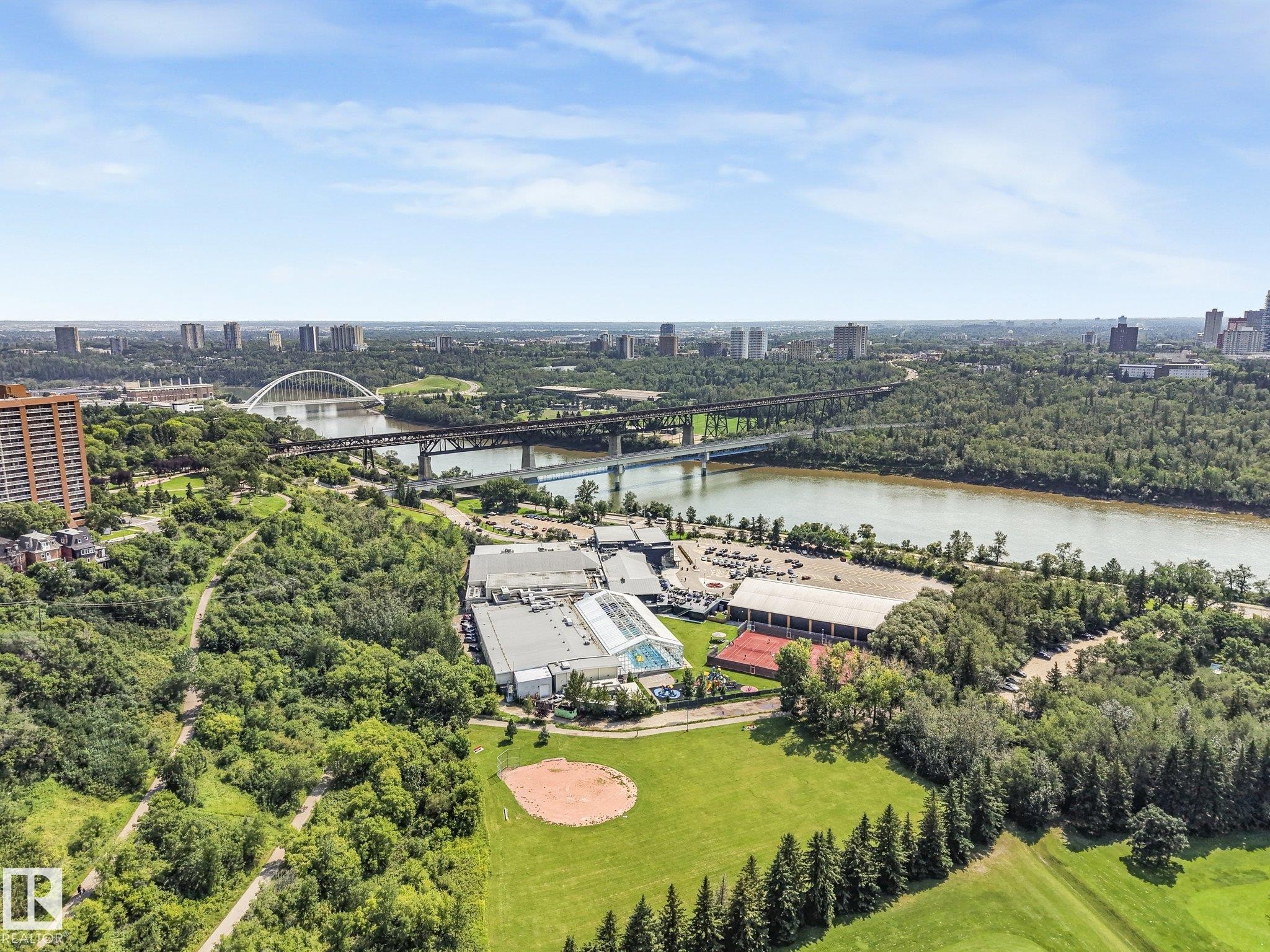 #302 9916 113 St Nw, Edmonton, AB - Outdoor With View