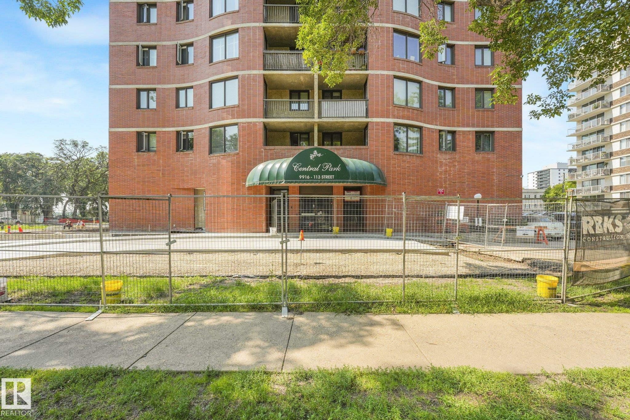 #302 9916 113 St Nw, Edmonton, AB - Outdoor