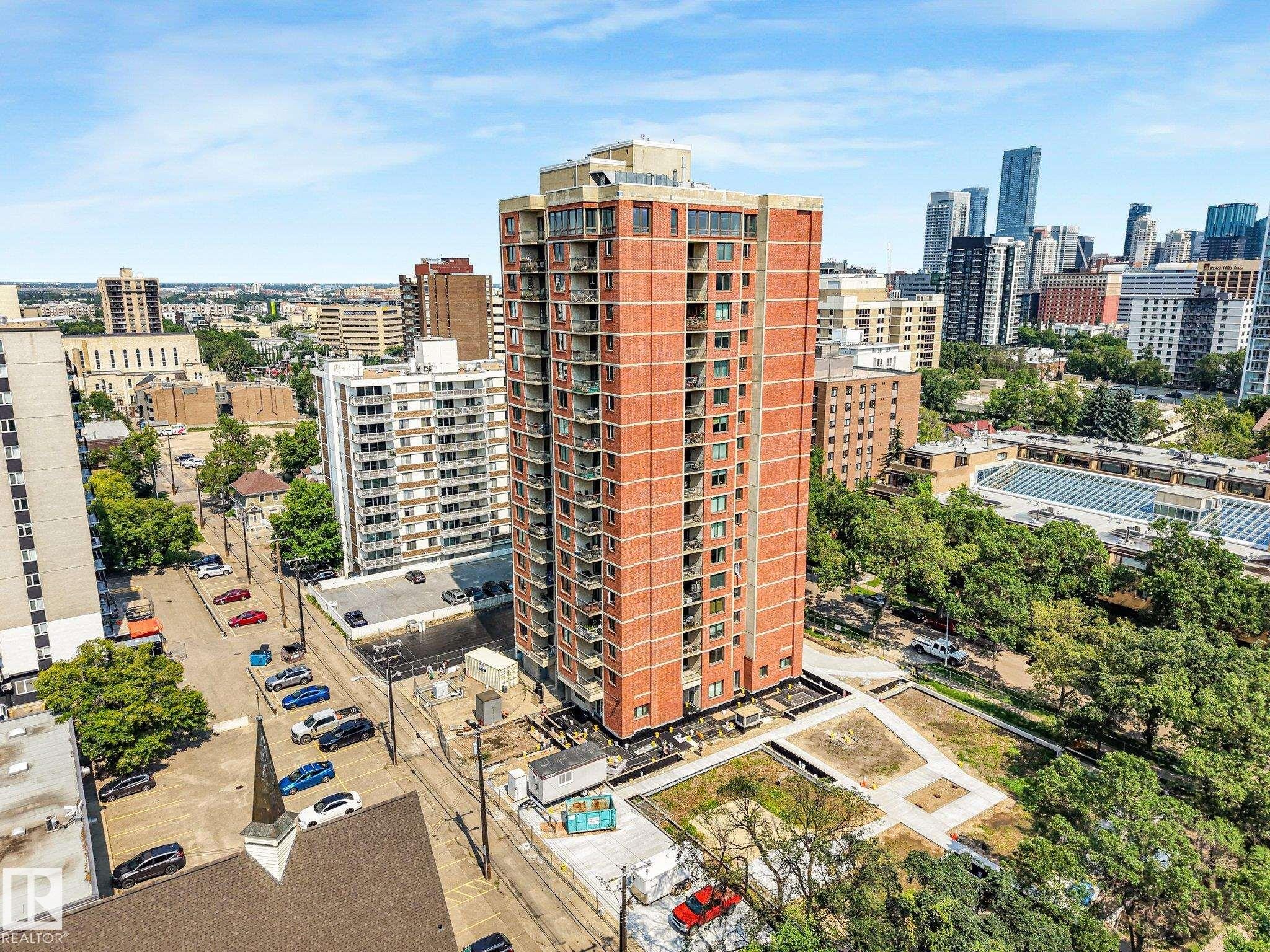 #302 9916 113 St Nw, Edmonton, AB - Outdoor