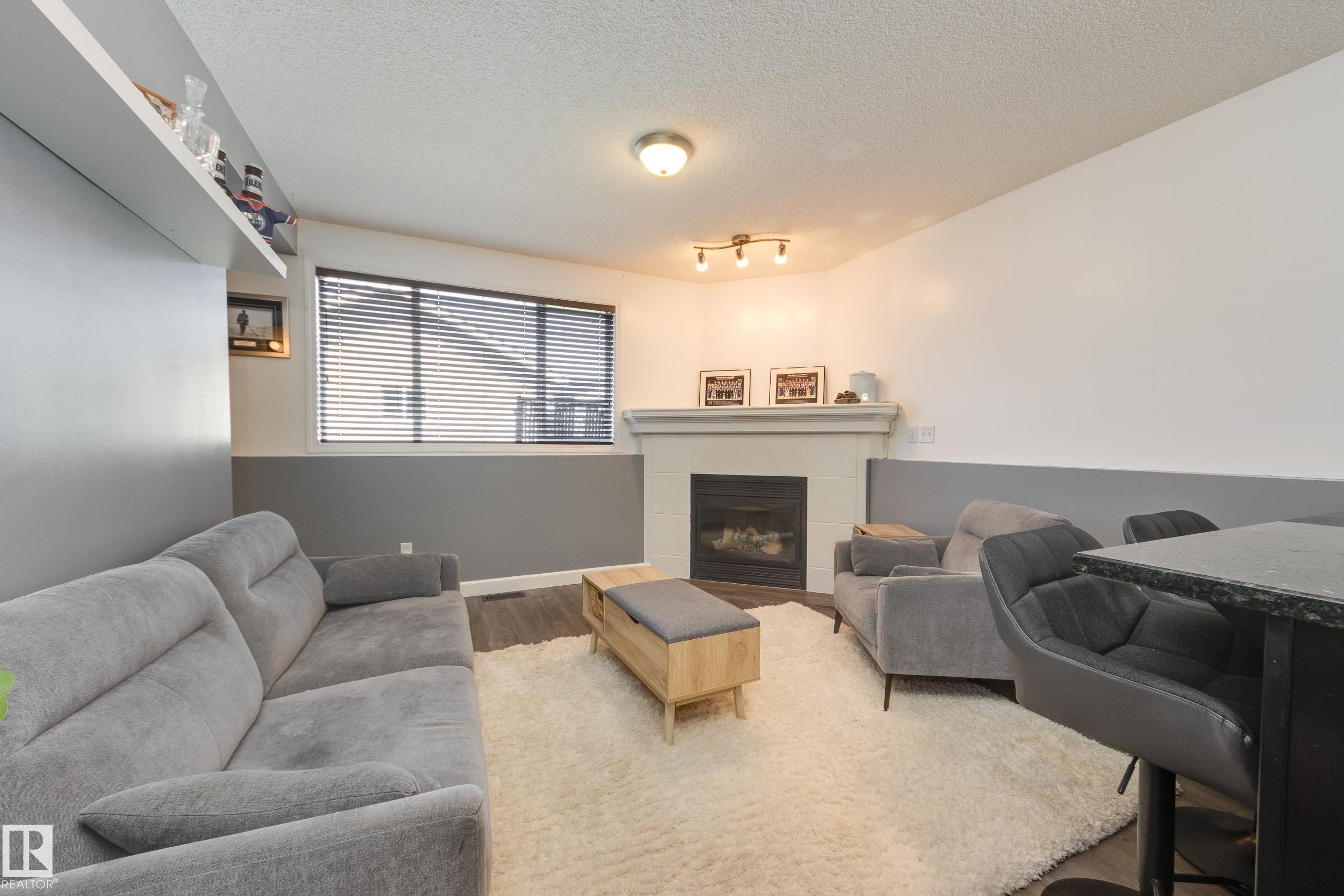 7904 13 Avenue Sw, Edmonton, AB