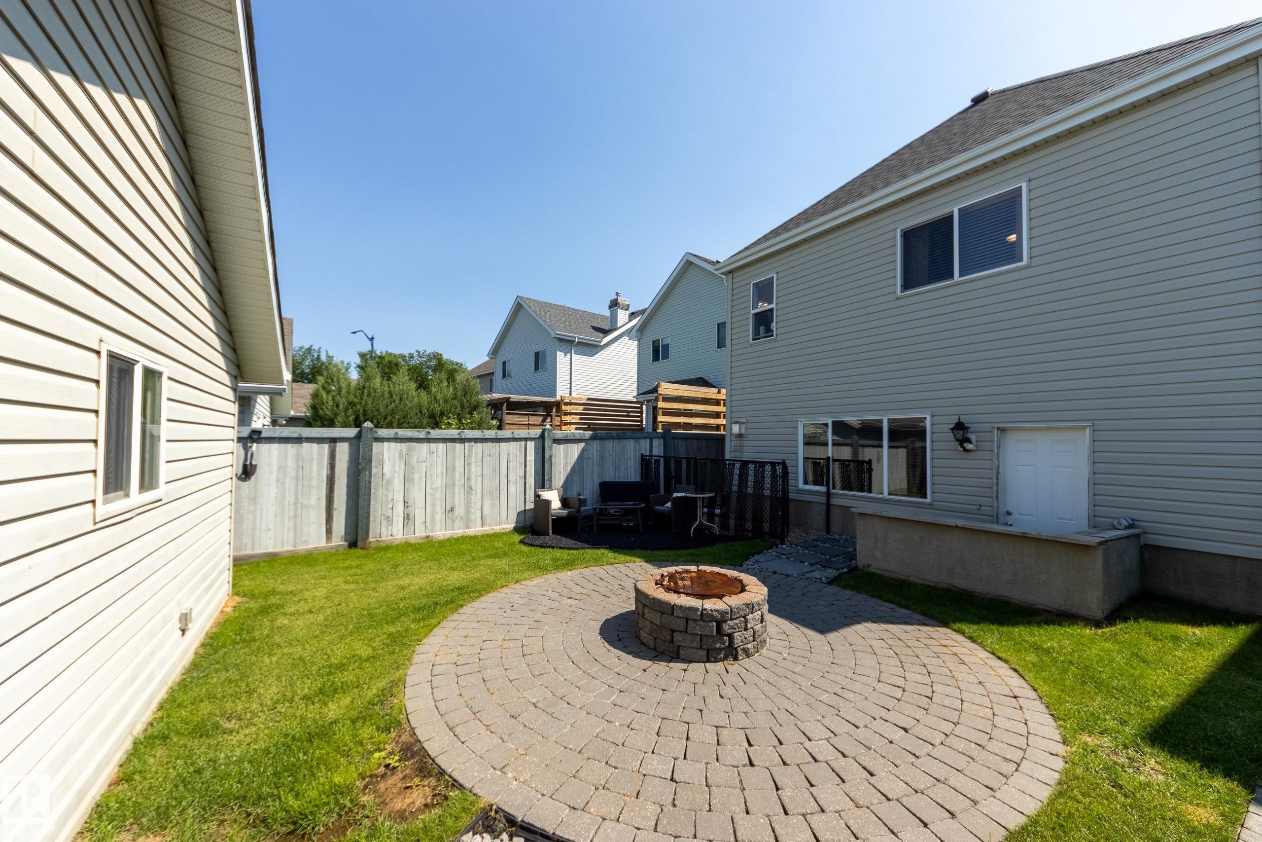 7904 13 Avenue Sw, Edmonton, AB
