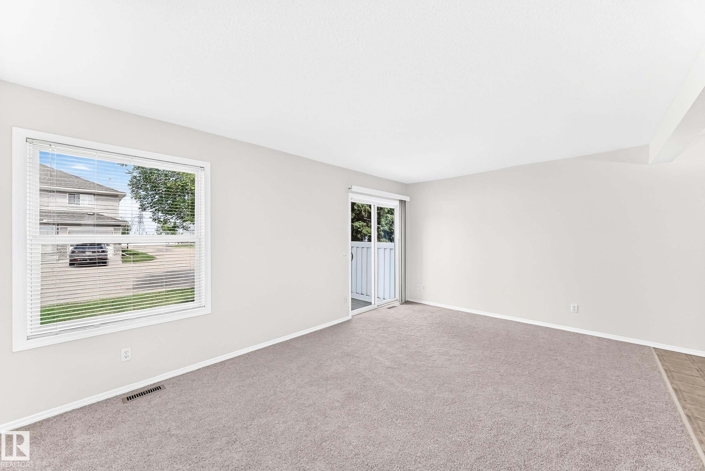 #93 230 Edwards Dr Sw, Edmonton, AB - Indoor Photo Showing Other Room