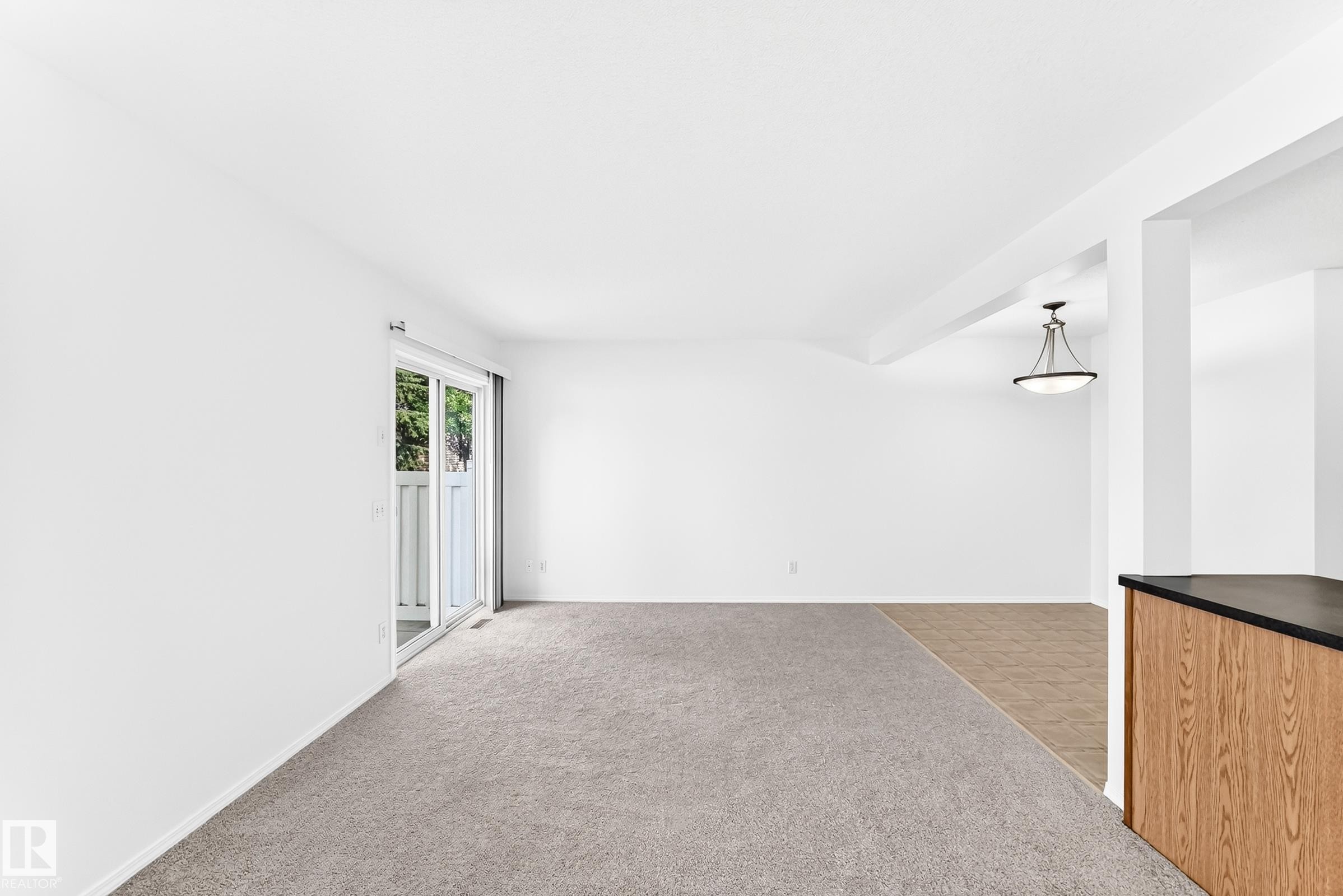 #93 230 Edwards Dr Sw, Edmonton, AB - Indoor Photo Showing Other Room