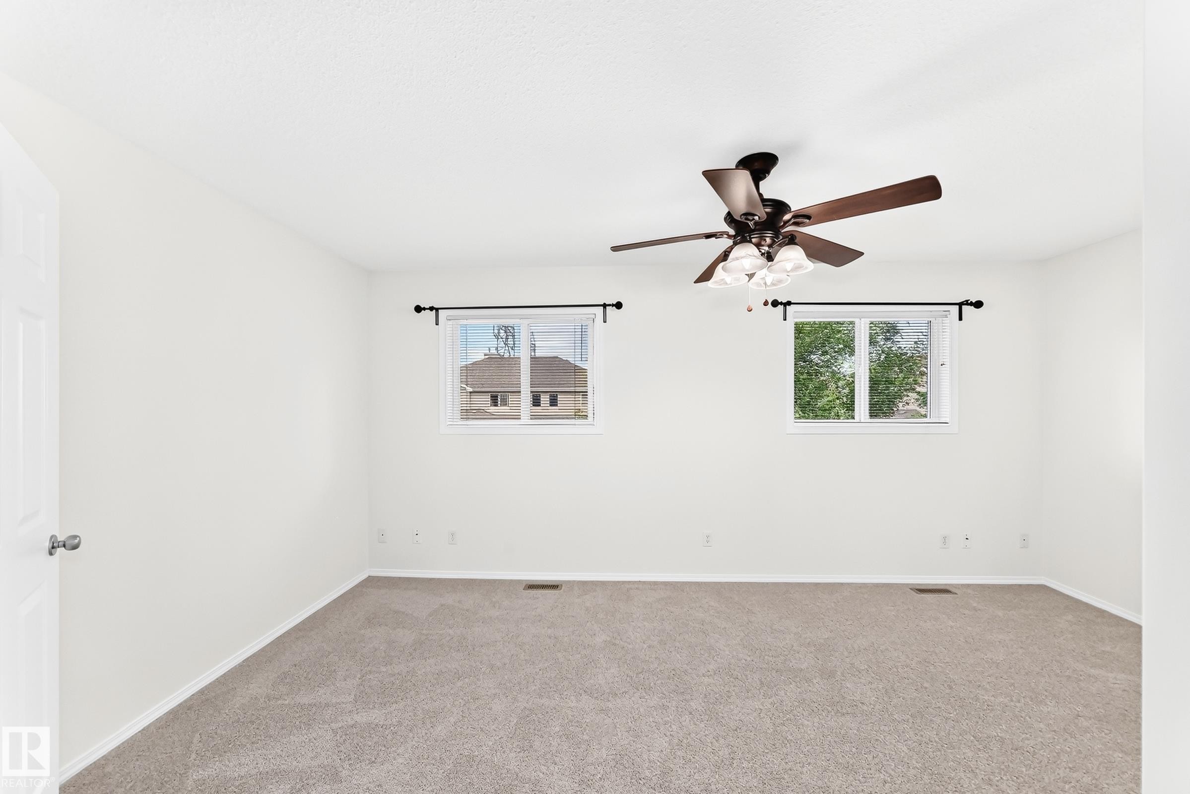#93 230 Edwards Dr Sw, Edmonton, AB - Indoor Photo Showing Other Room