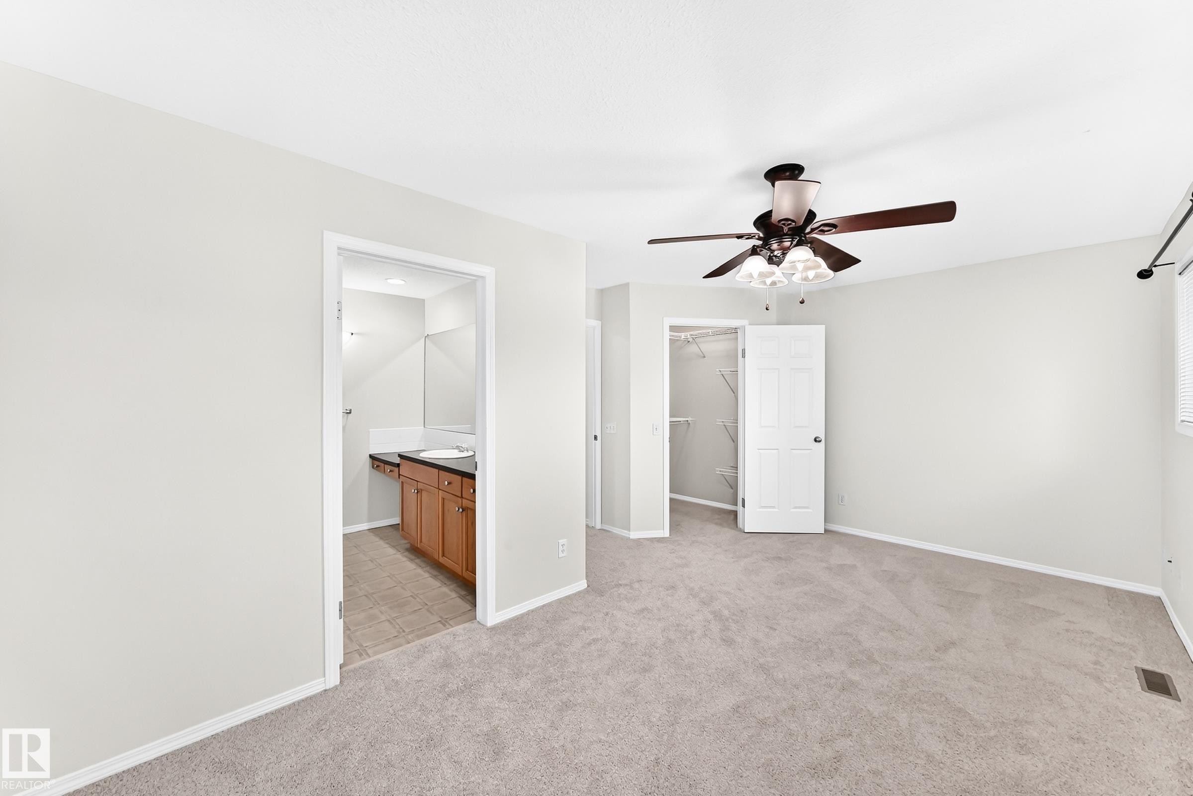 #93 230 Edwards Dr Sw, Edmonton, AB - Indoor Photo Showing Other Room