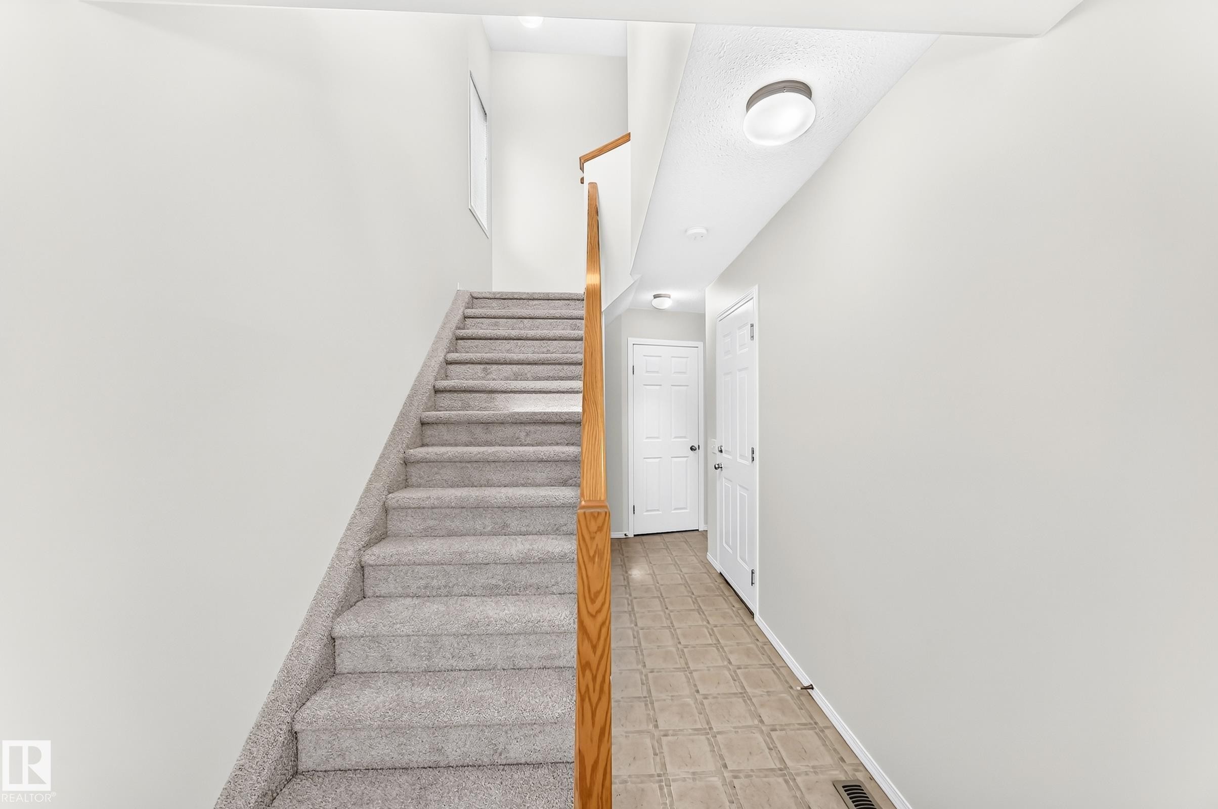 #93 230 Edwards Dr Sw, Edmonton, AB - Indoor Photo Showing Other Room