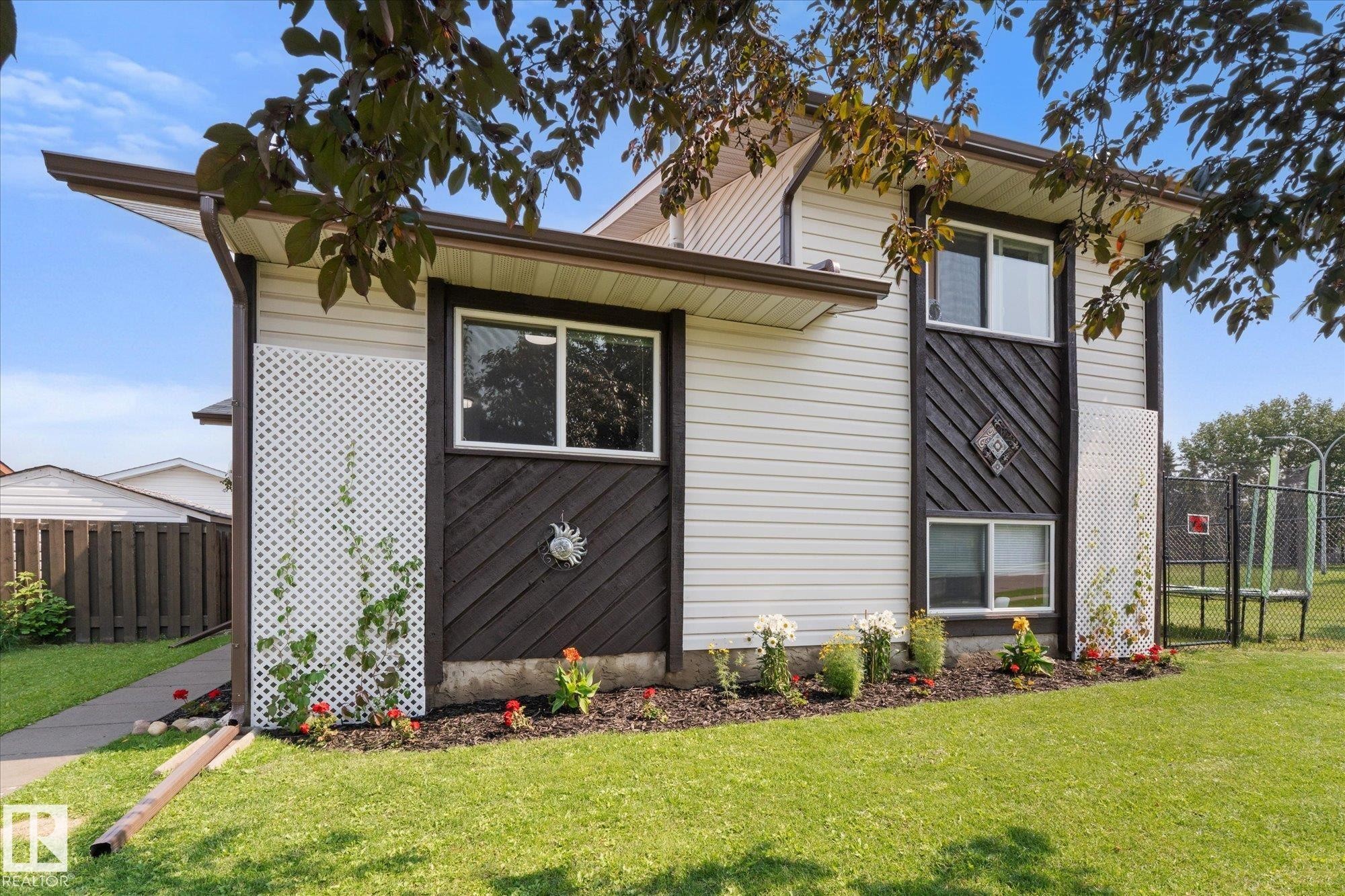 79 Greystone Drive, Spruce Grove, AB - Outdoor With Exterior