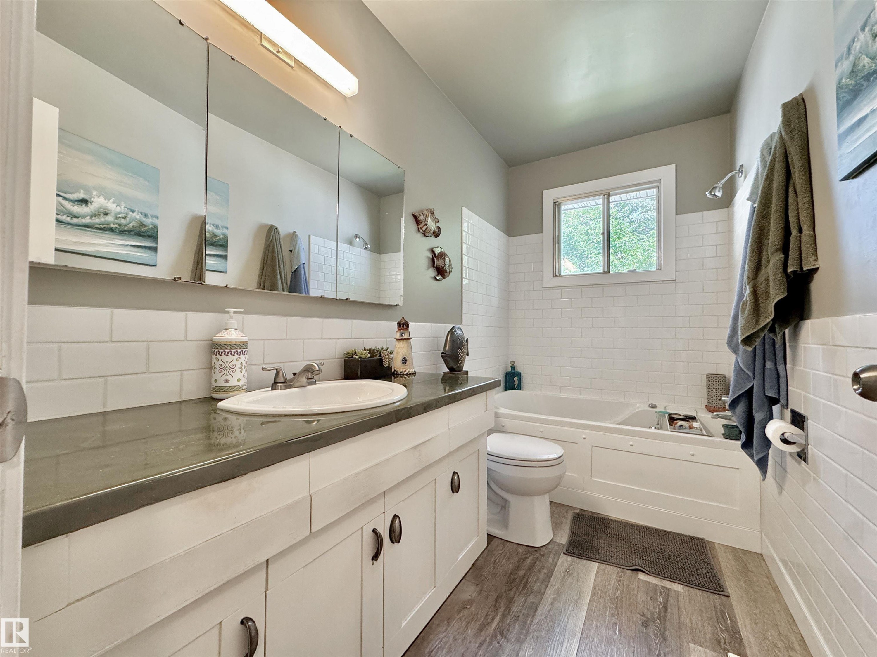 119 Garland Crescent, Sherwood Park, AB - Indoor Photo Showing Bathroom