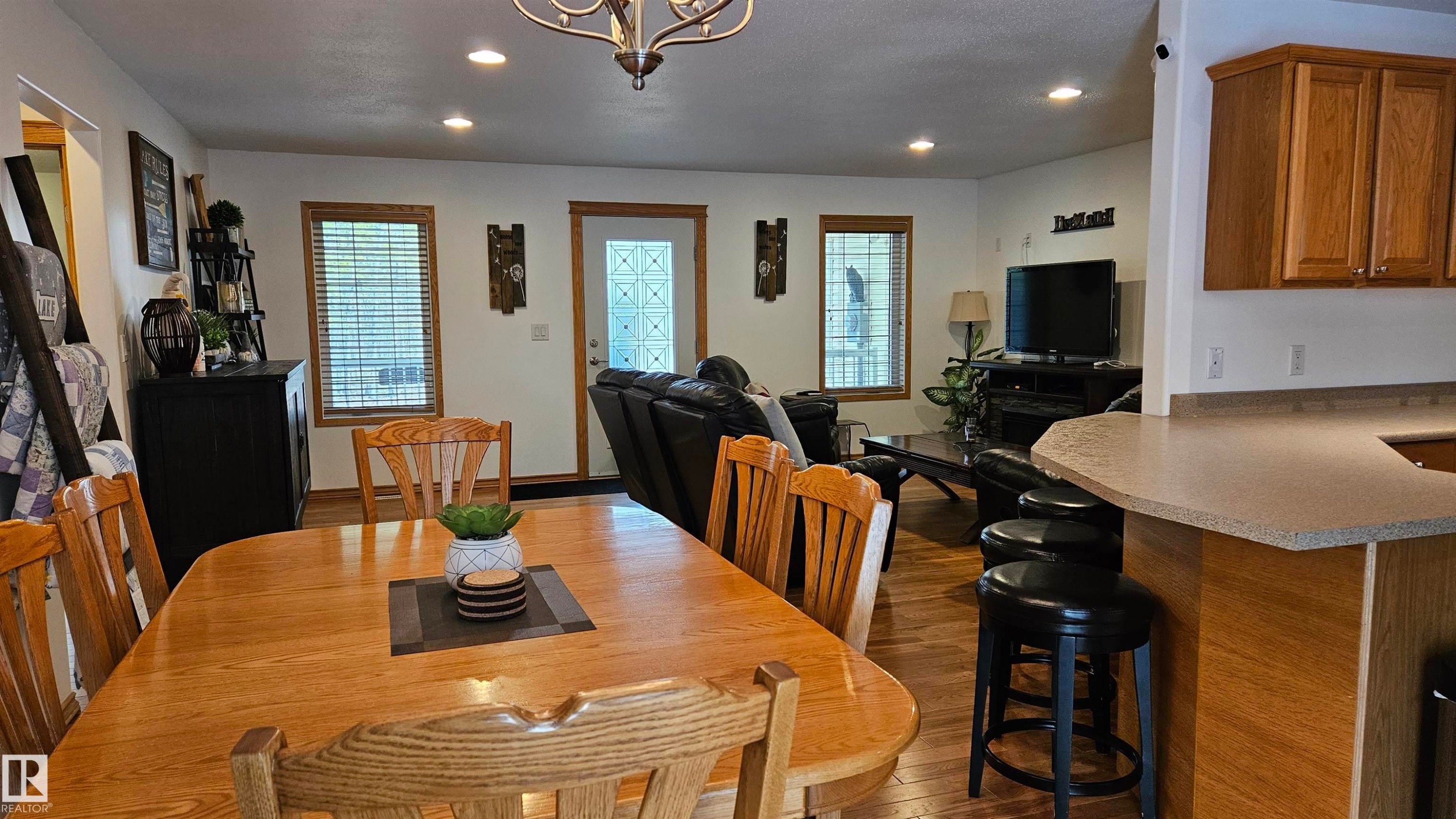 7 Andrew Drive, Rural Athabasca County, AB - Indoor Photo Showing Dining Room