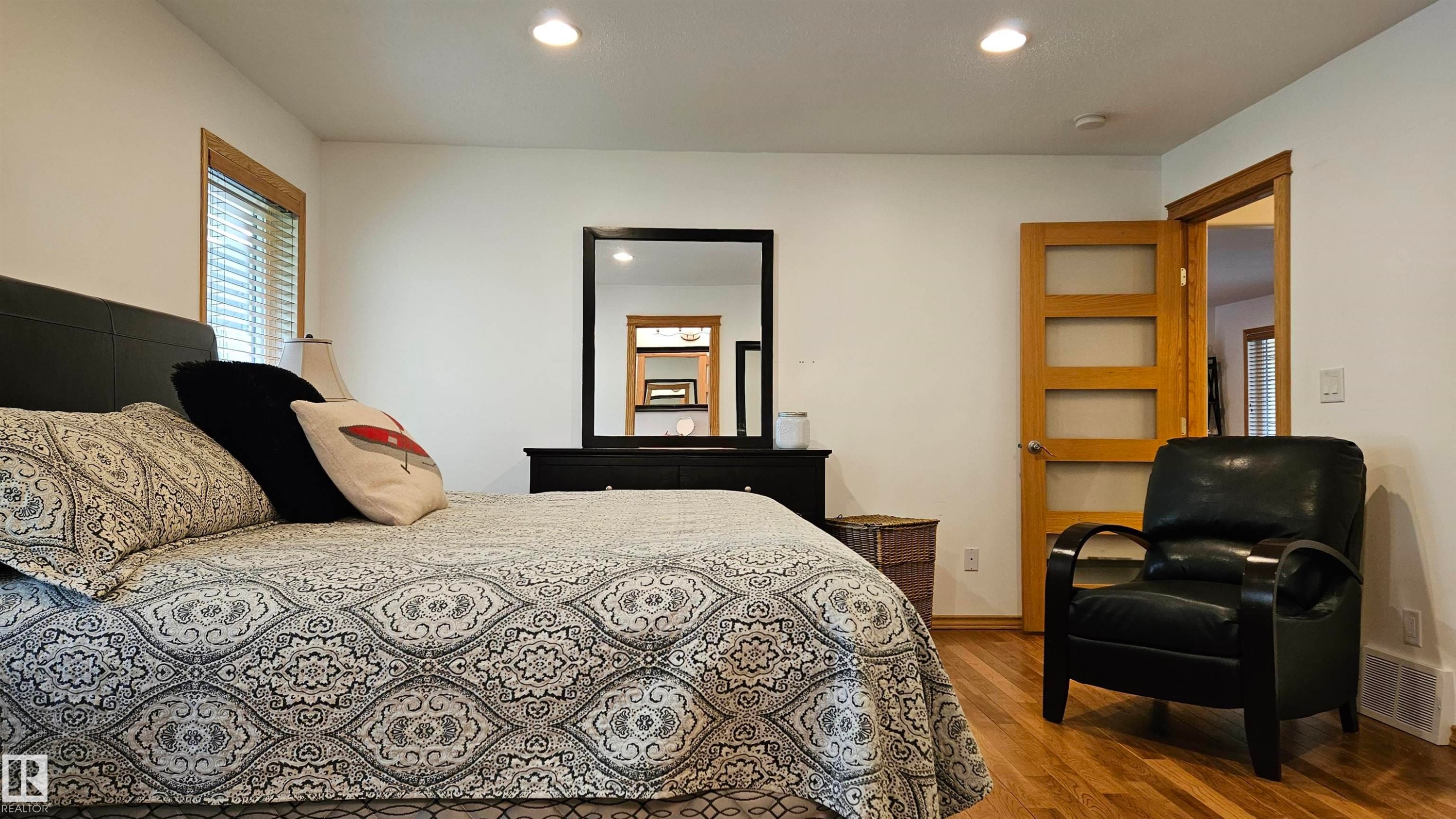 7 Andrew Drive, Rural Athabasca County, AB - Indoor Photo Showing Bedroom