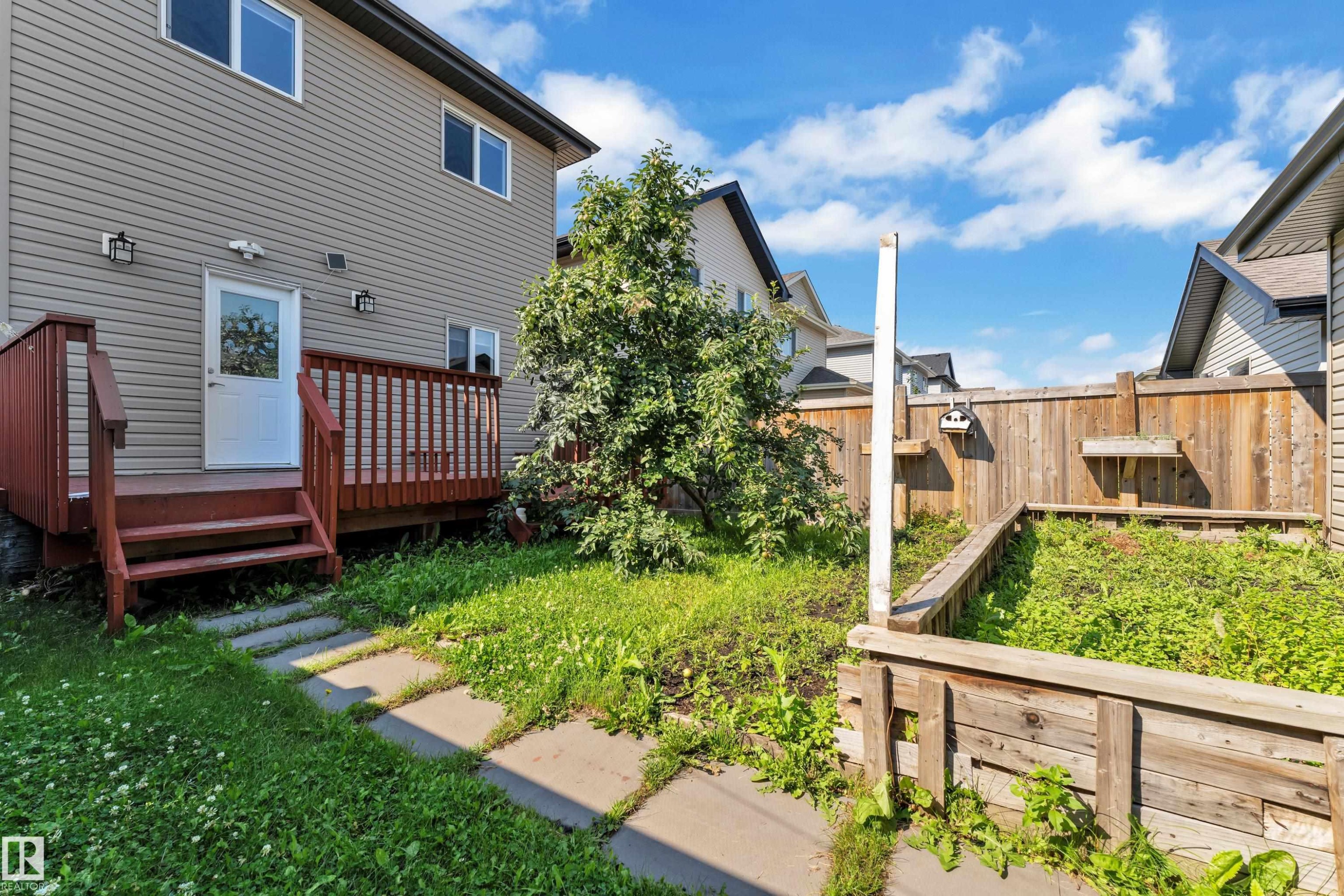 2604 20 Avenue Nw, Edmonton, AB - Outdoor