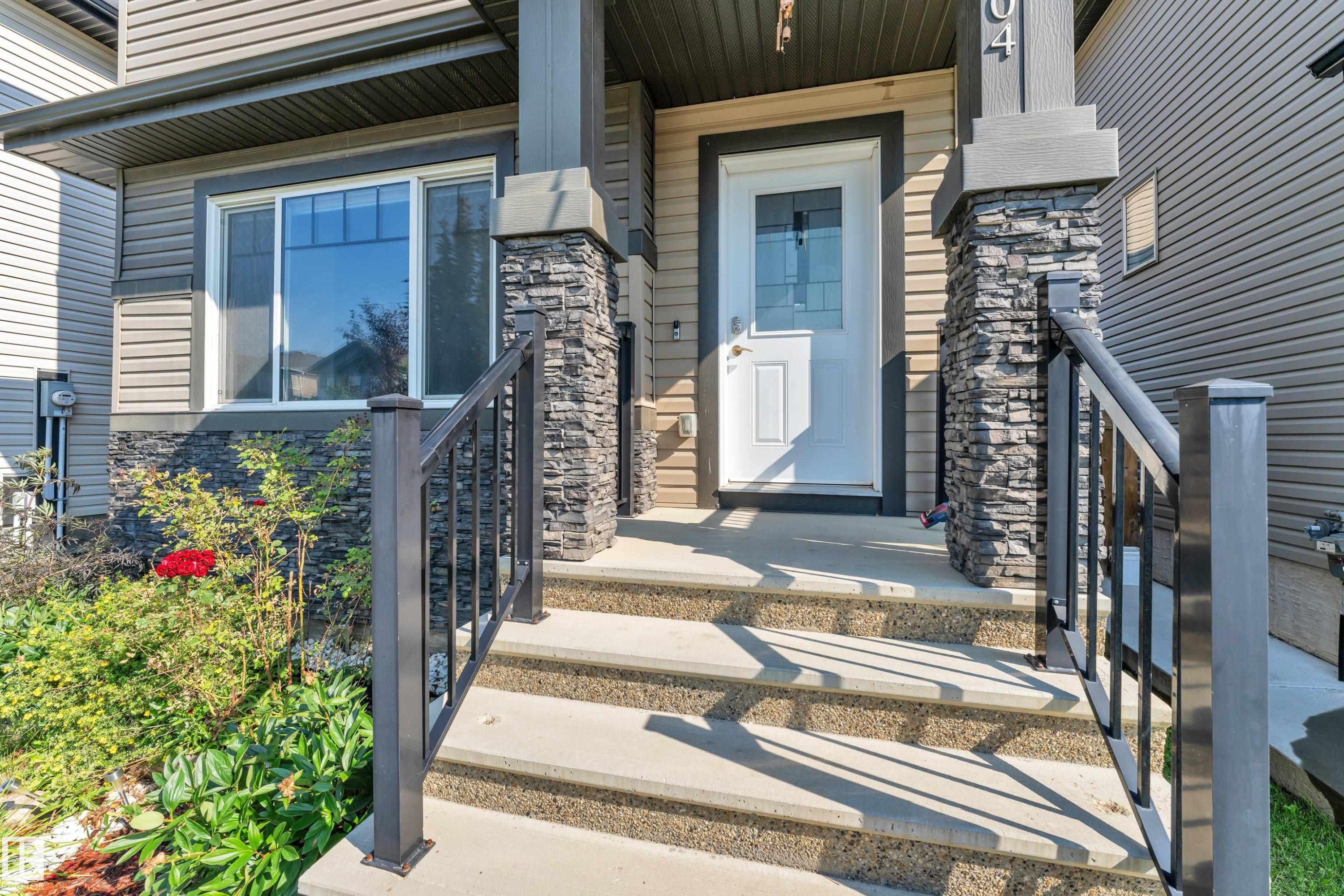 2604 20 Avenue Nw, Edmonton, AB - Outdoor