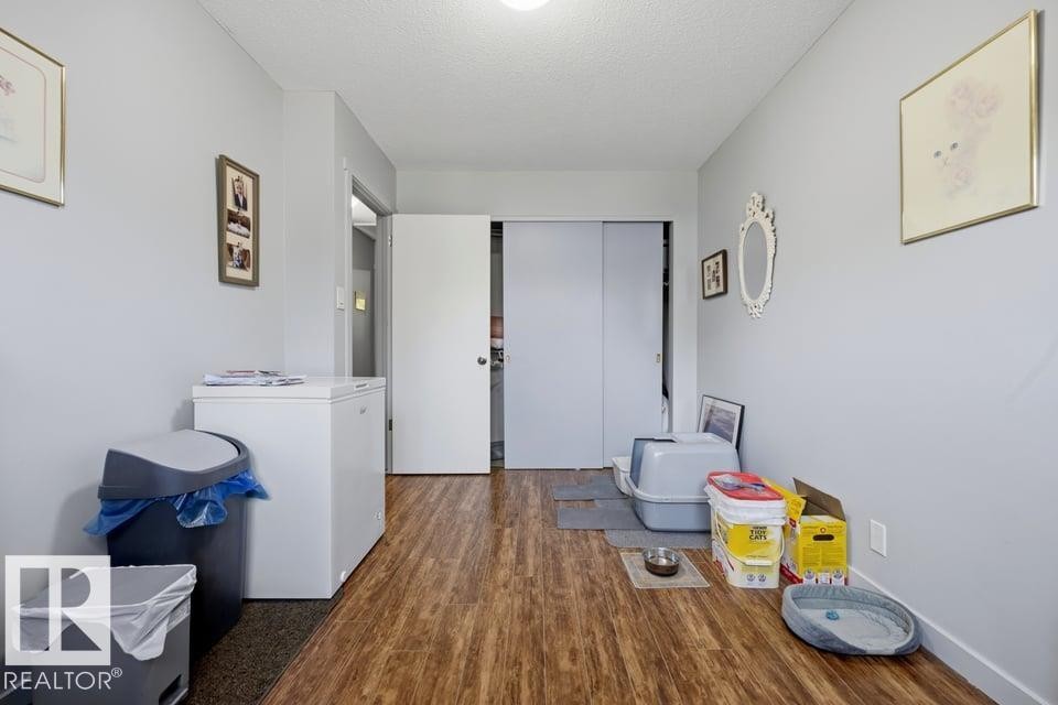 9823 151 Street Nw, Edmonton, AB - Indoor Photo Showing Other Room