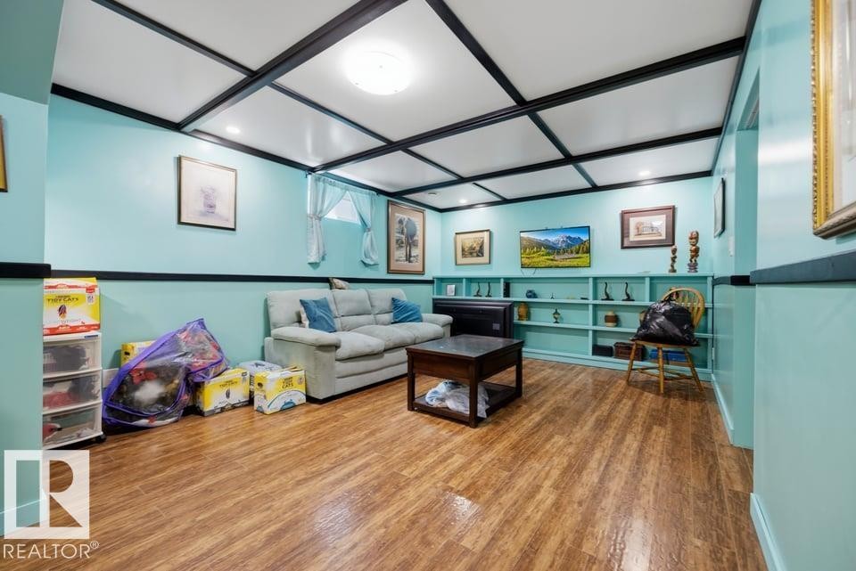 9823 151 Street Nw, Edmonton, AB - Indoor Photo Showing Other Room
