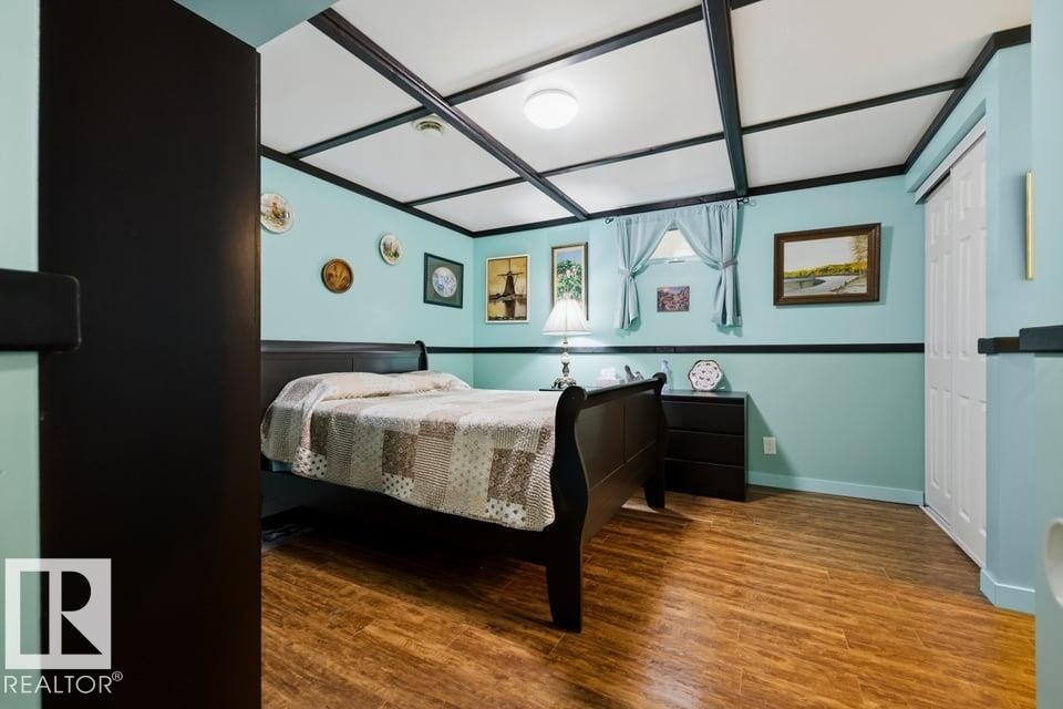 9823 151 Street Nw, Edmonton, AB - Indoor