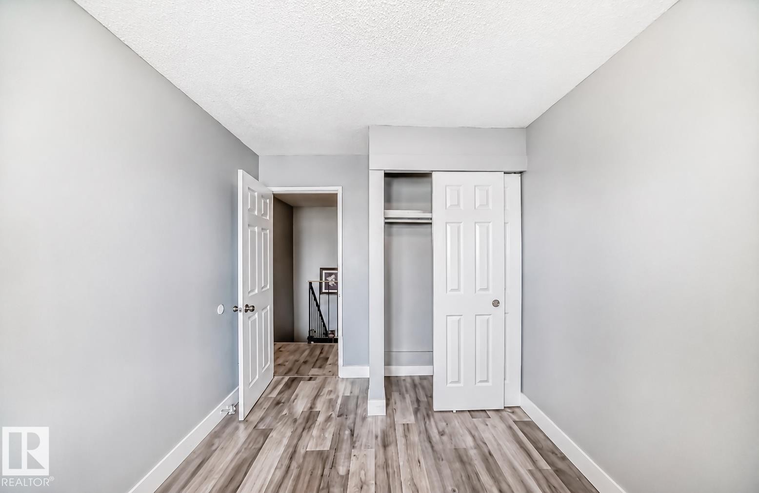 167 Roseland Village Nw, Edmonton, AB - Indoor Photo Showing Other Room