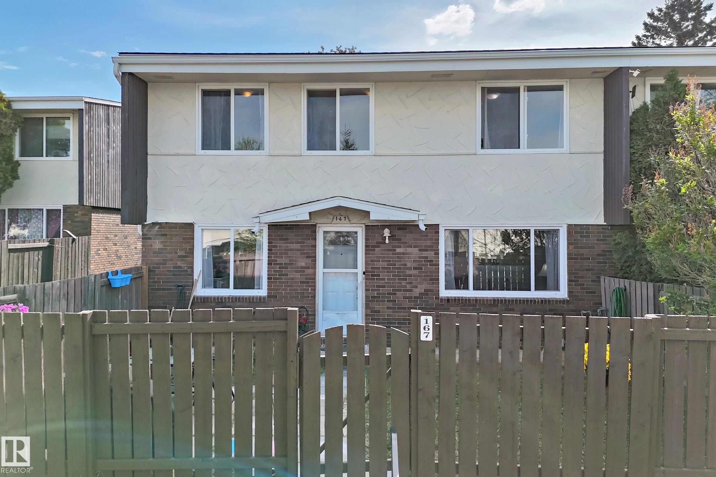 167 Roseland Village Nw, Edmonton, AB - Outdoor