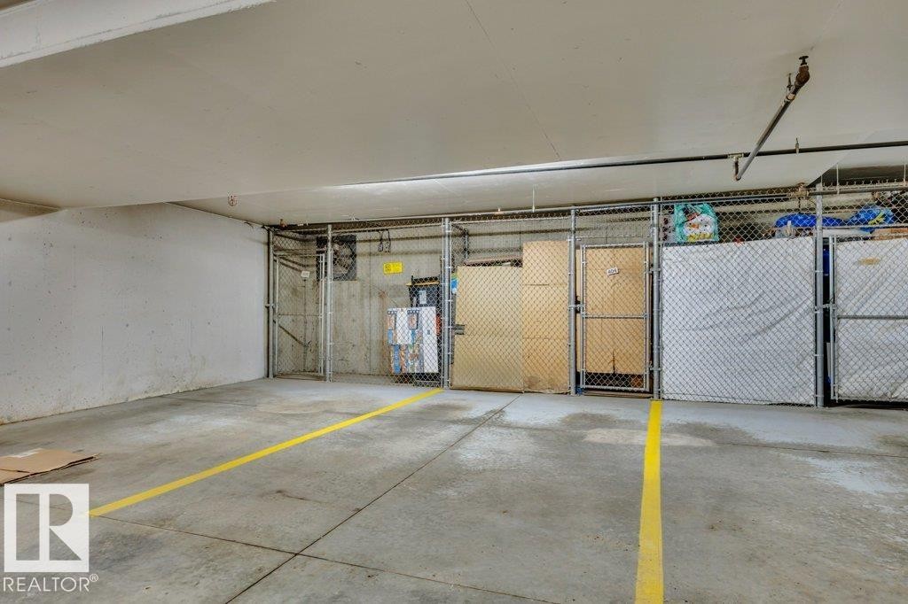 #404E 17511 98A Av Nw, Edmonton, AB - Indoor Photo Showing Garage