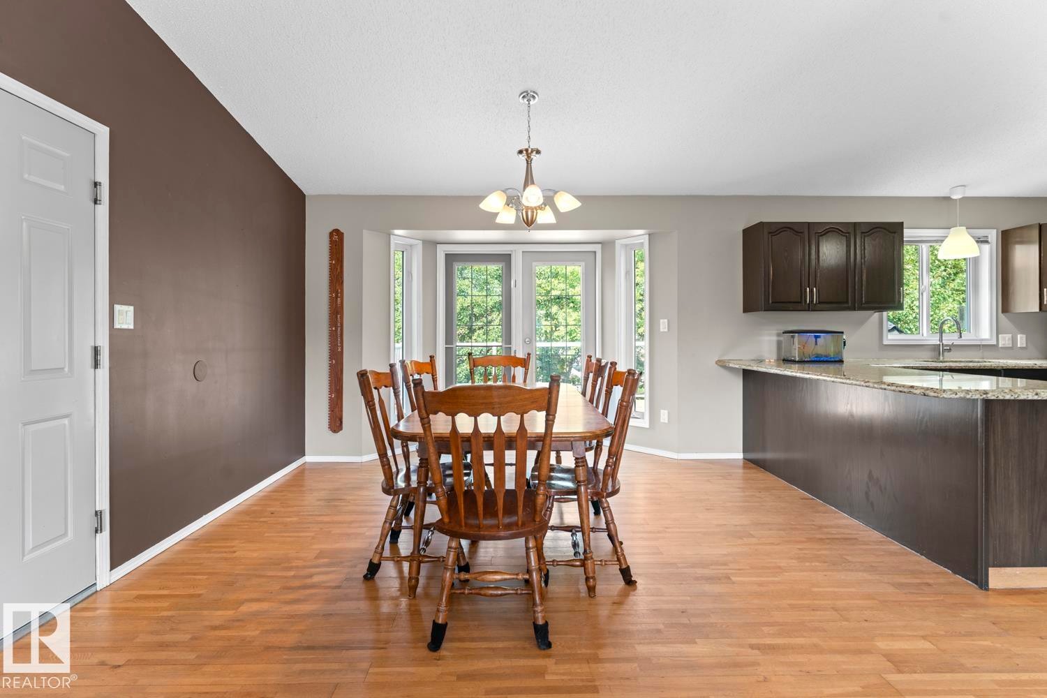 812 12 Avenue, Cold Lake, AB - Indoor Photo Showing Dining Room