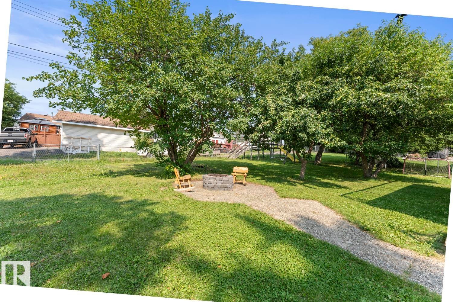 812 12 Avenue, Cold Lake, AB - Outdoor