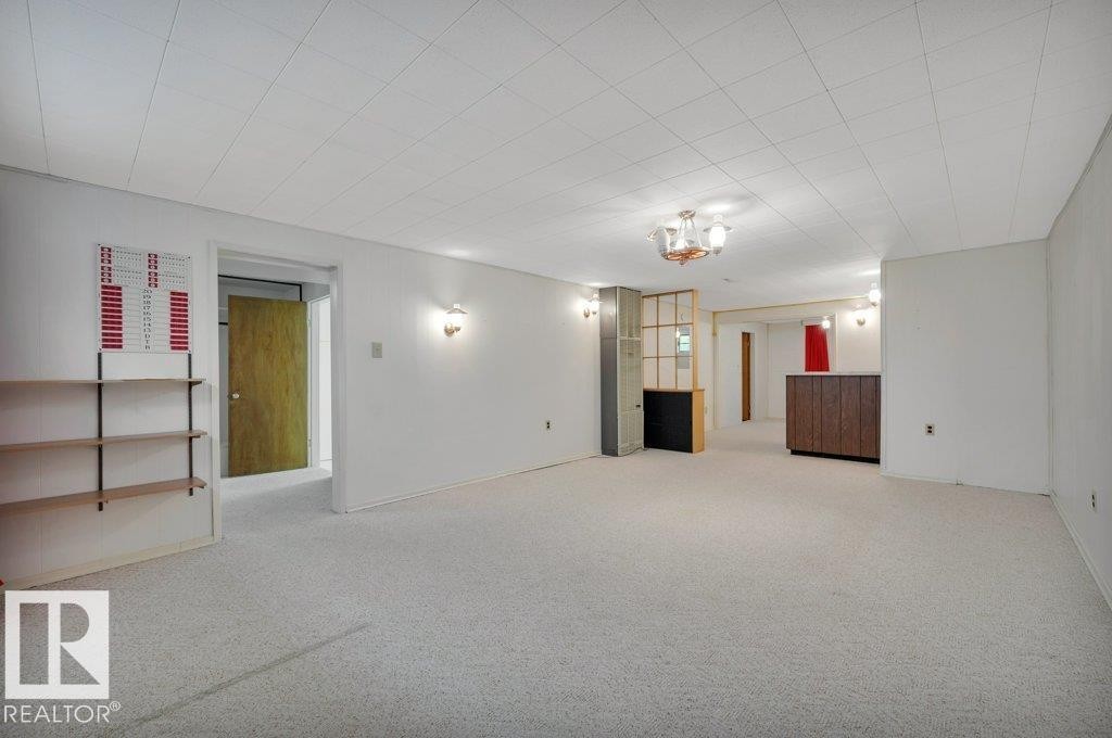 8507 70 Street Nw, Edmonton, AB - Indoor Photo Showing Other Room