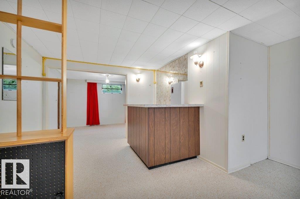8507 70 Street Nw, Edmonton, AB - Indoor Photo Showing Other Room