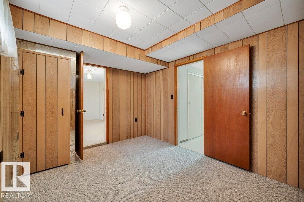 8507 70 Street Nw, Edmonton, AB - Indoor