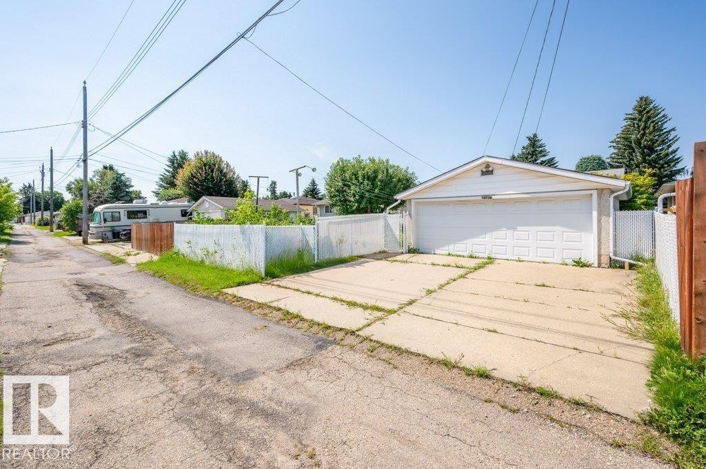 8507 70 Street Nw, Edmonton, AB - Outdoor