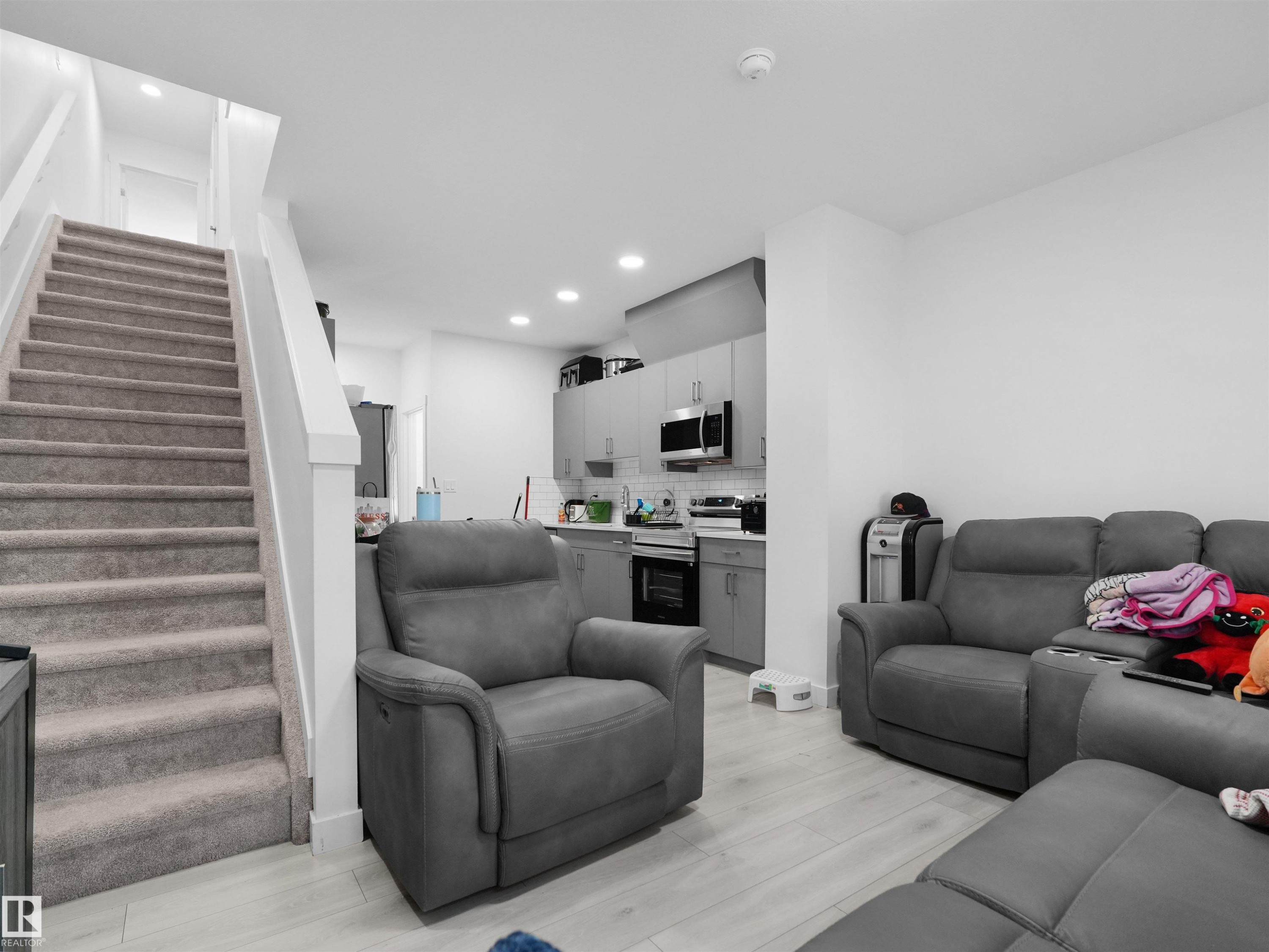 #7 7110 Keswick Common Sw, Edmonton, AB - Indoor Photo Showing Other Room