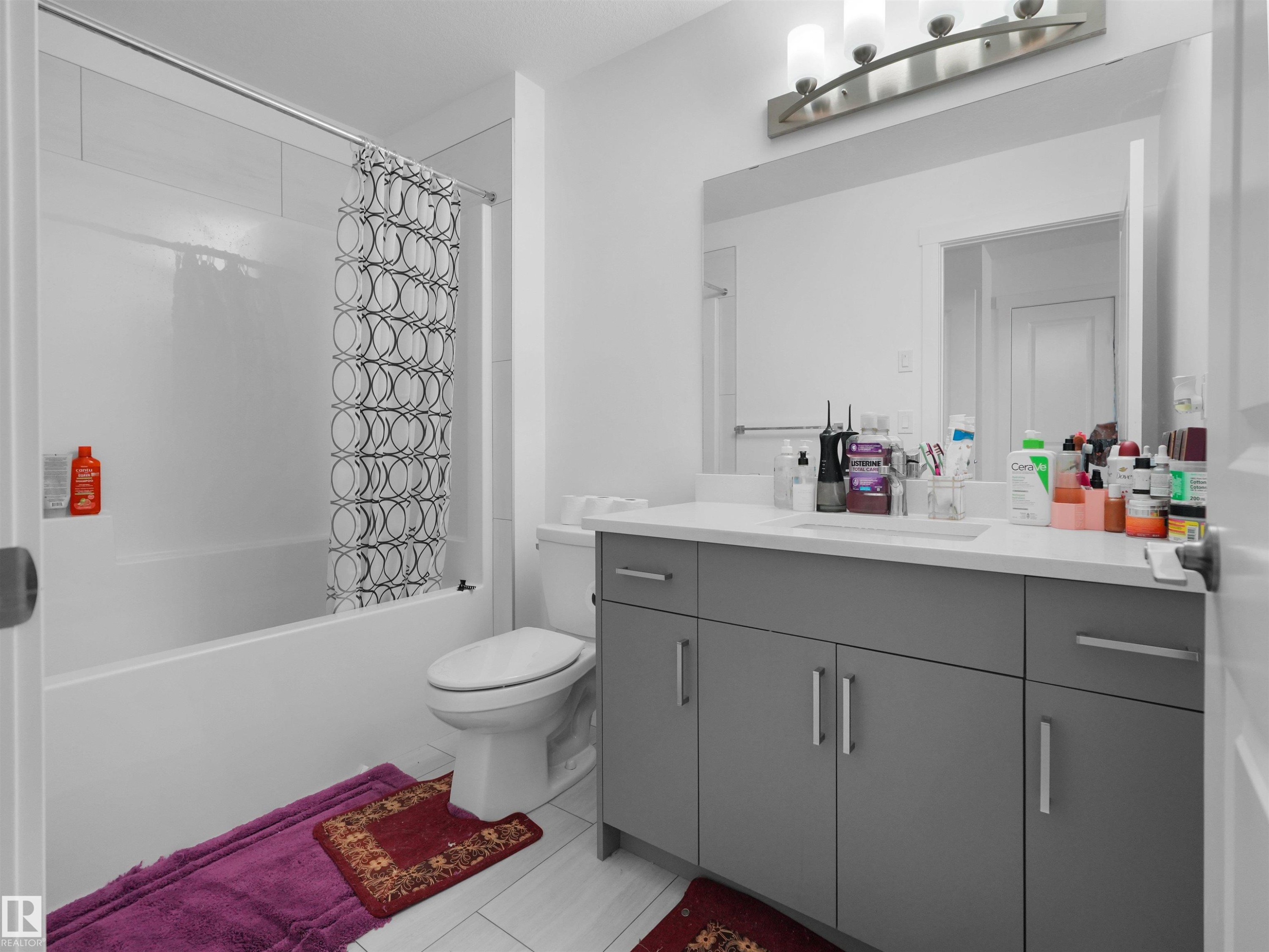 #7 7110 Keswick Common Sw, Edmonton, AB - Indoor Photo Showing Bathroom