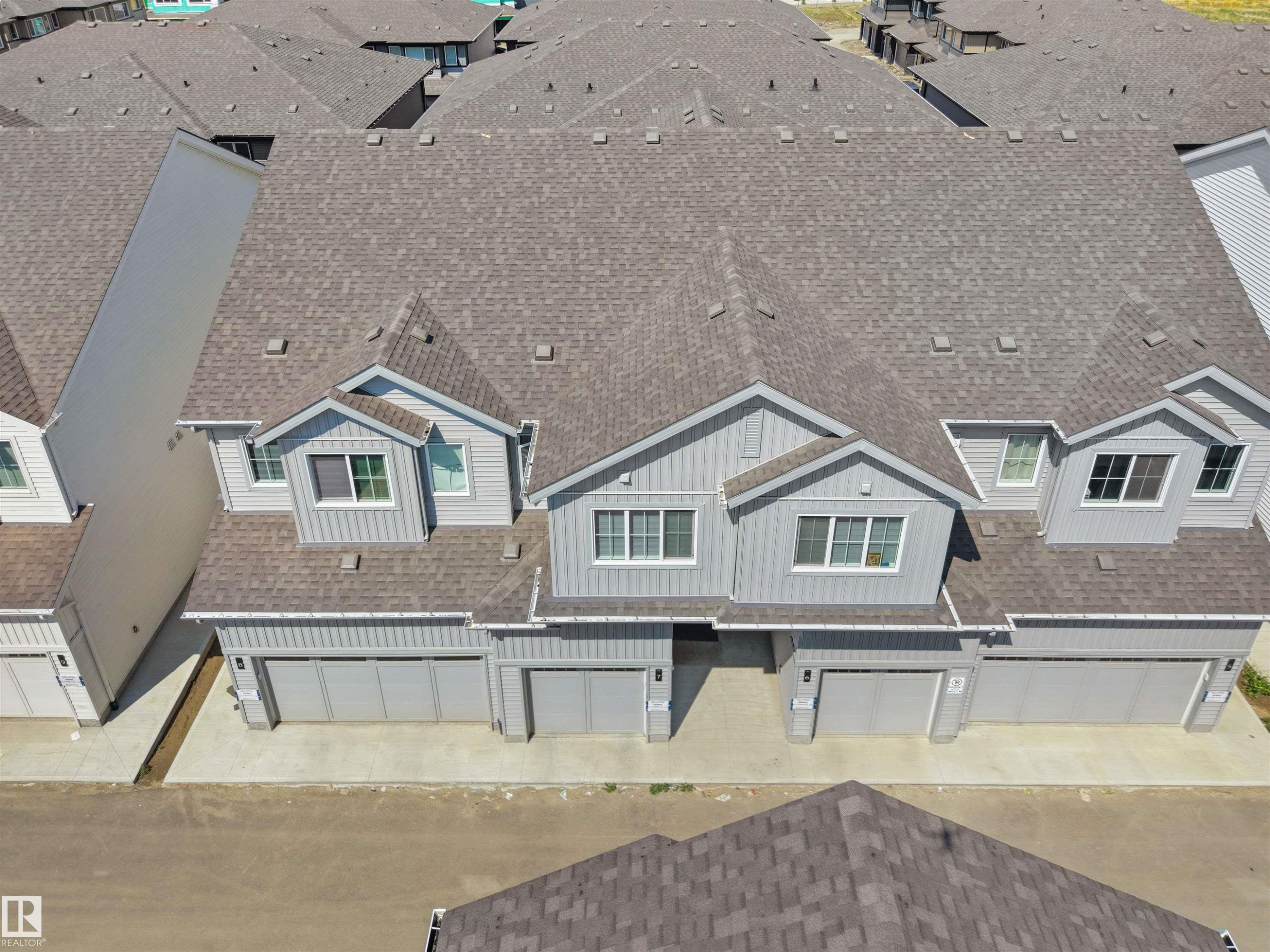 #7 7110 Keswick Common Sw, Edmonton, AB - Outdoor