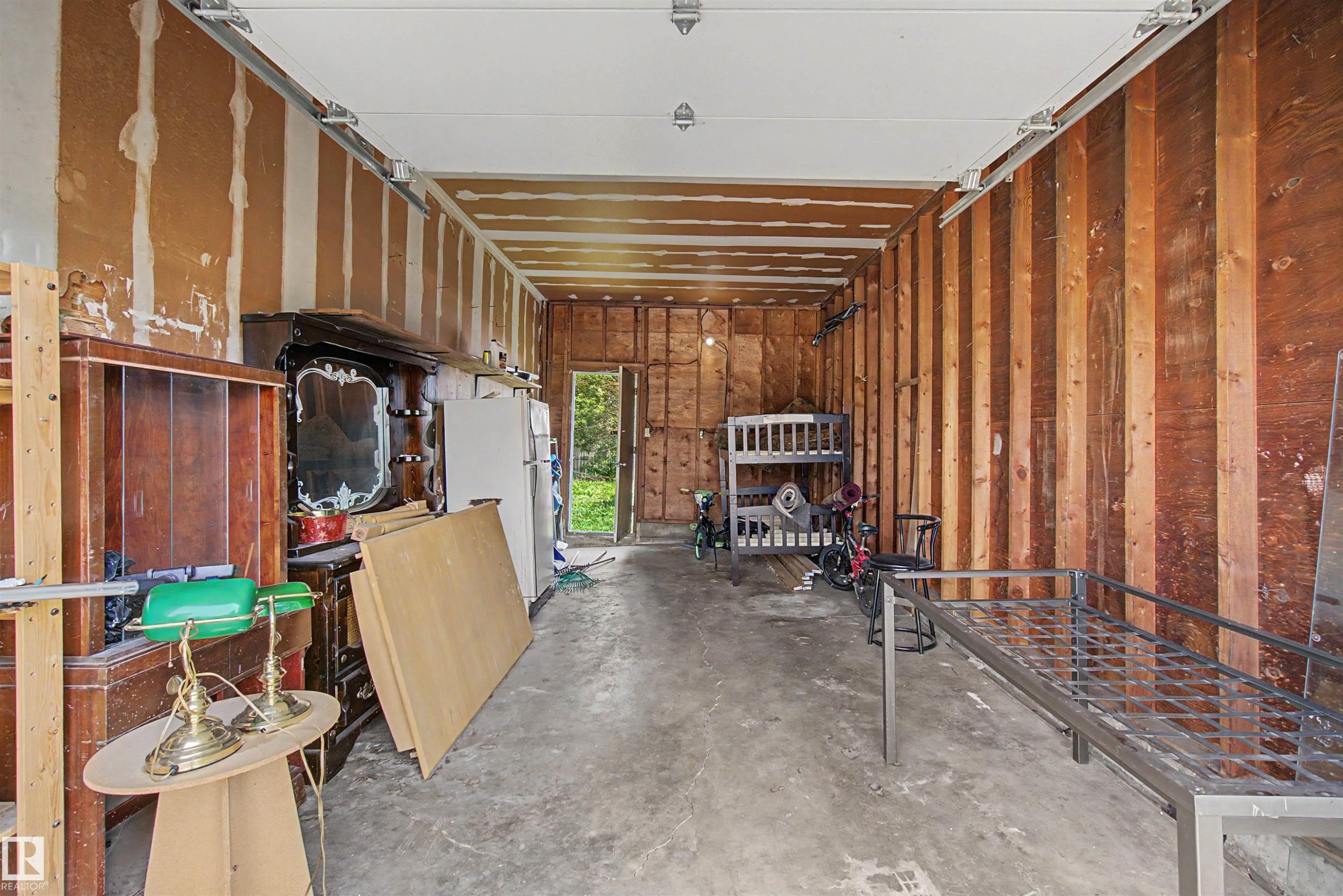 Image quality insufficient for description - 8215 149 Street Nw, Edmonton, AB - Indoor Photo Showing Other Room