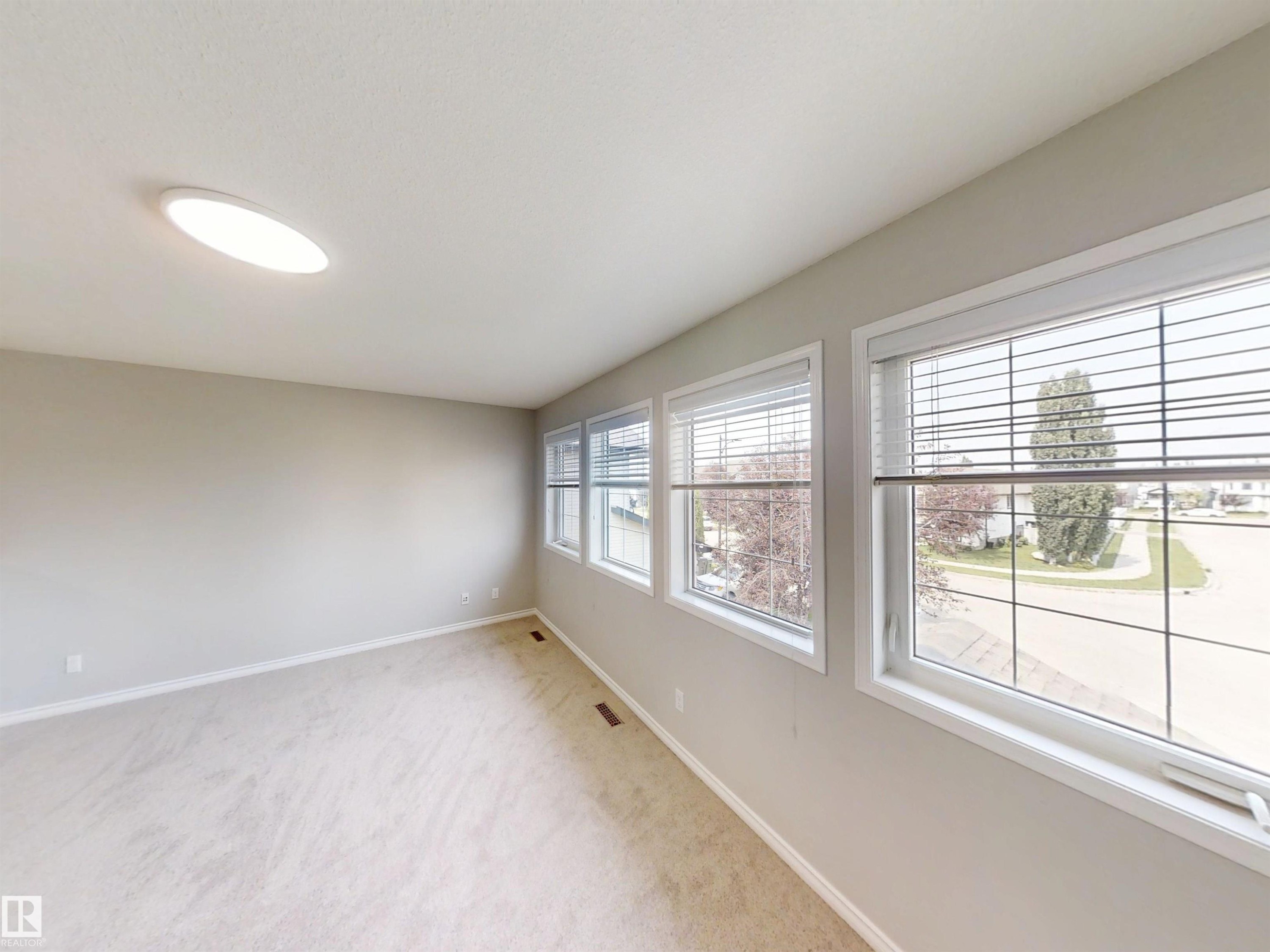 21107 58 Avenue Nw, Edmonton, AB - Indoor Photo Showing Other Room
