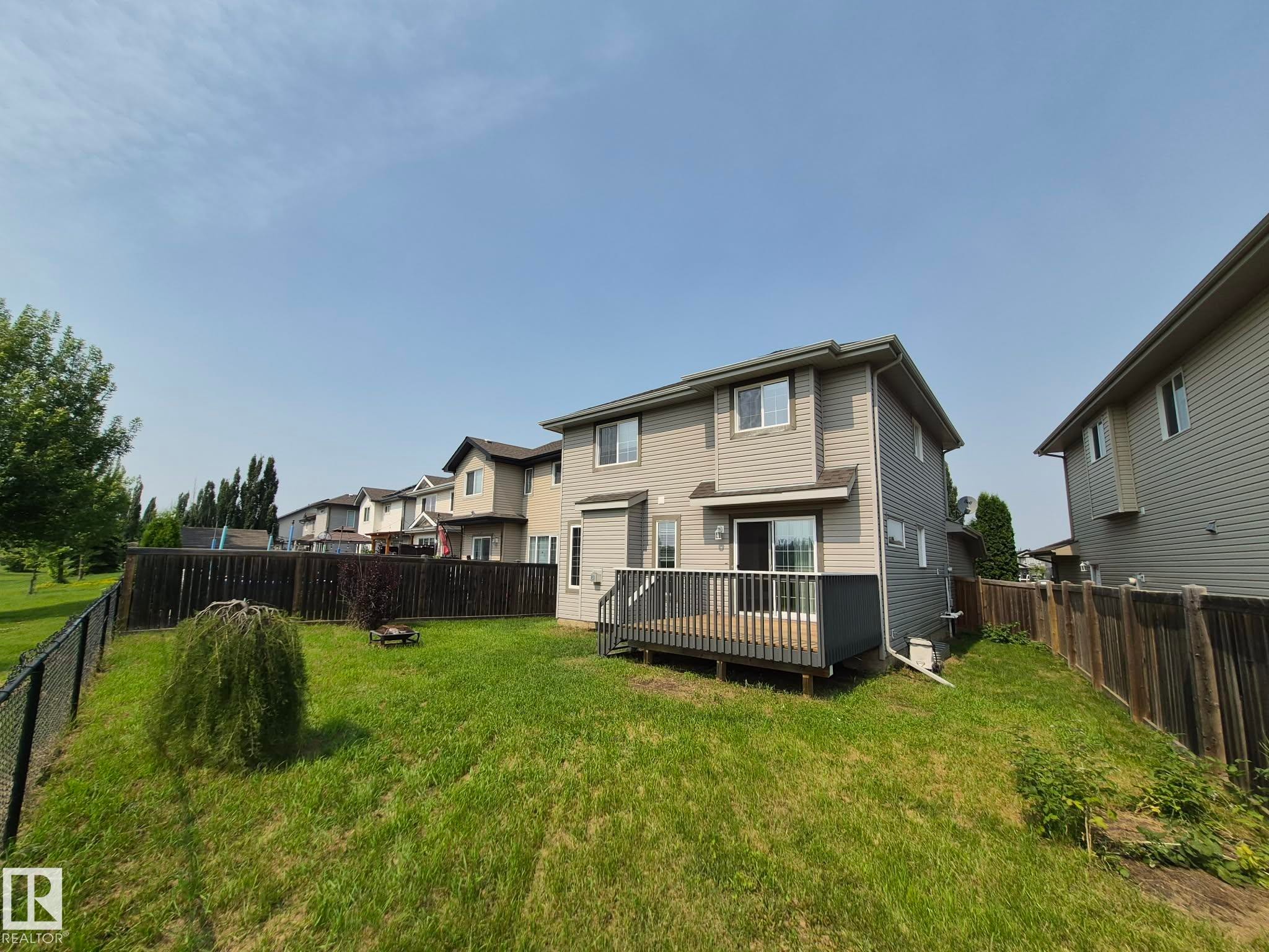 21107 58 Avenue Nw, Edmonton, AB - Indoor Photo Showing Garage