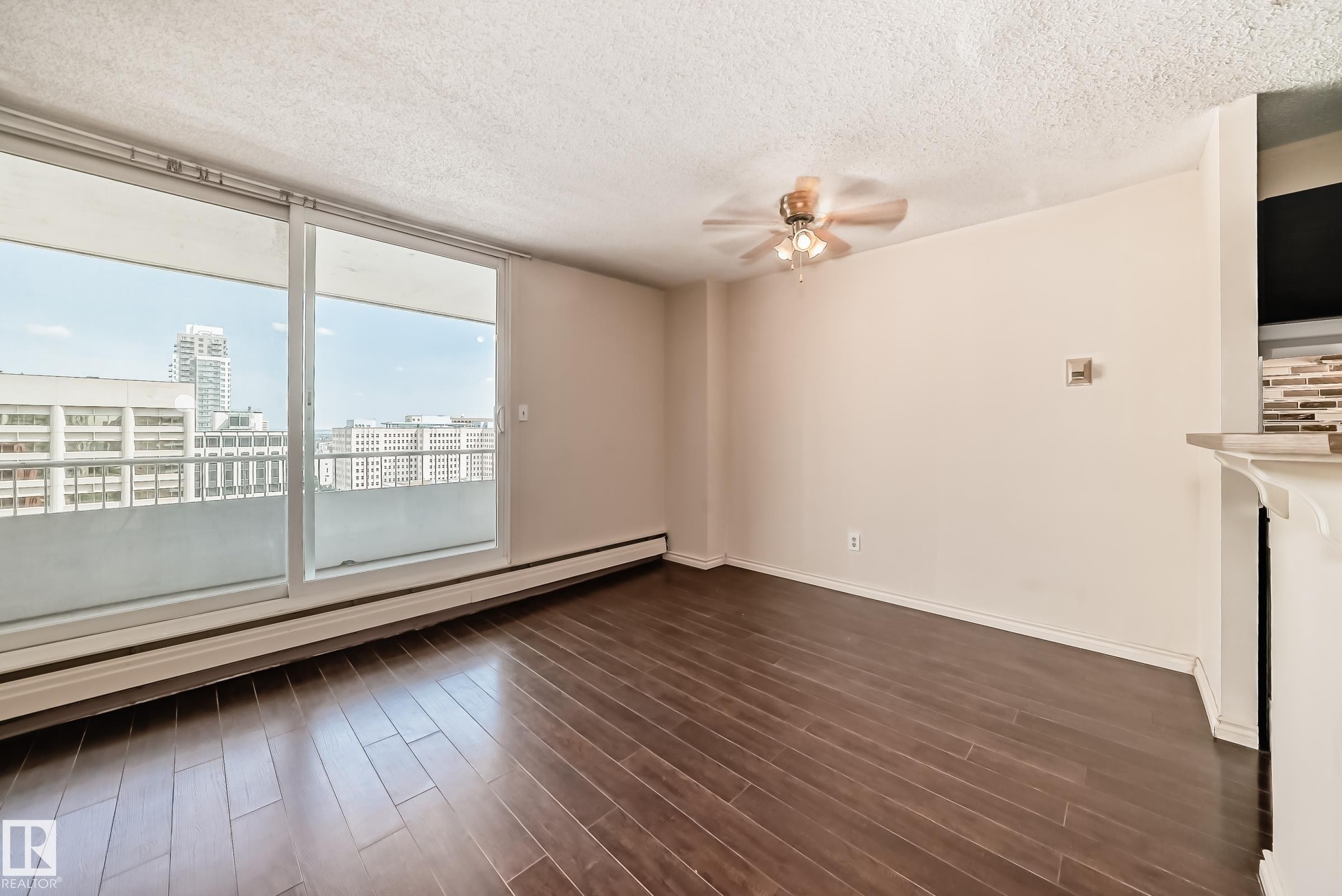 #1601 9909 110 St Nw, Edmonton, AB - Indoor Photo Showing Other Room