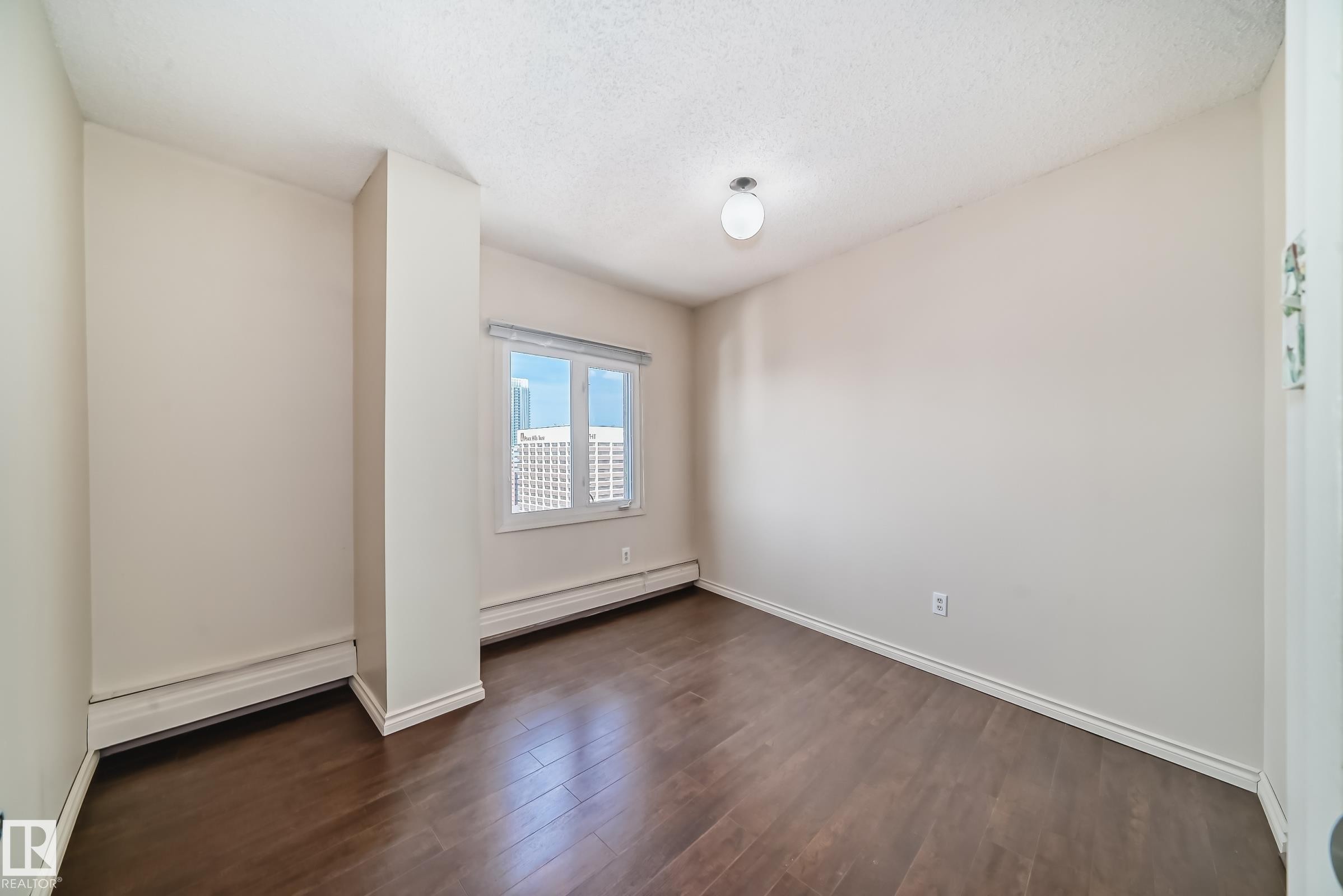 #1601 9909 110 St Nw, Edmonton, AB - Indoor Photo Showing Other Room