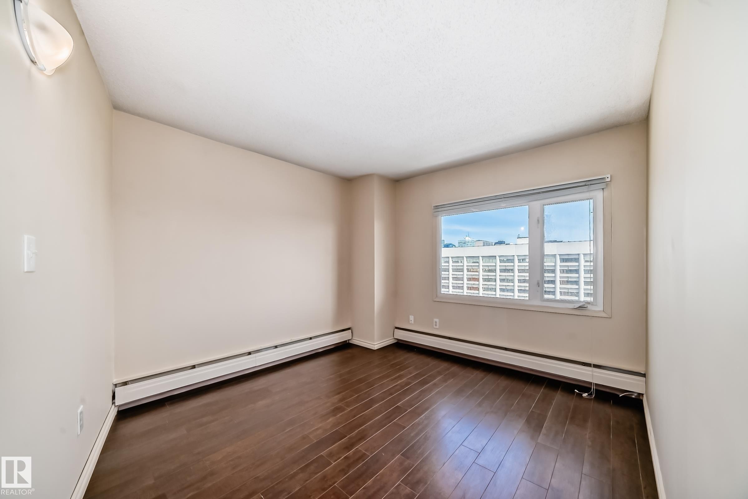 #1601 9909 110 St Nw, Edmonton, AB - Indoor Photo Showing Other Room