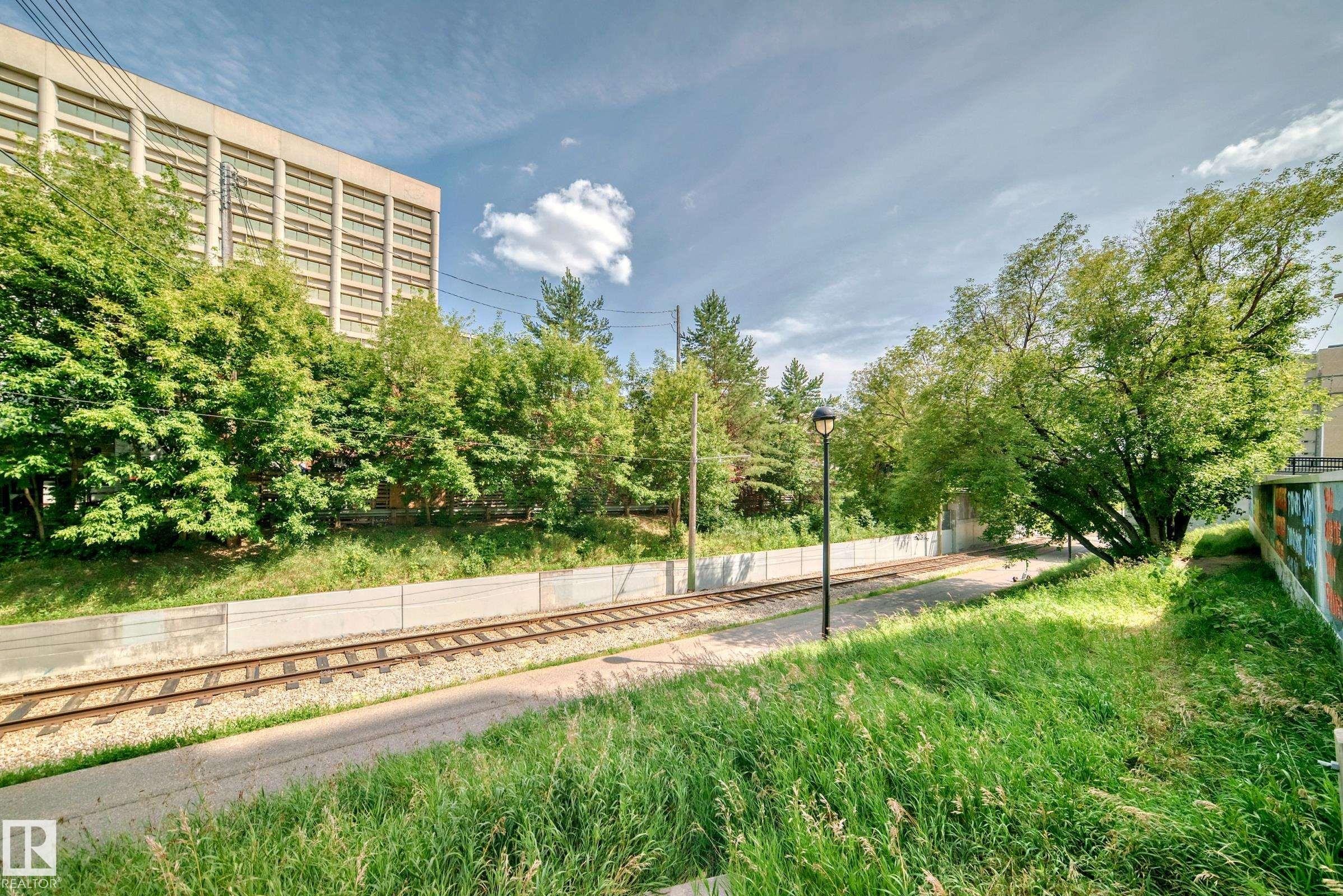 #1601 9909 110 St Nw, Edmonton, AB - Outdoor