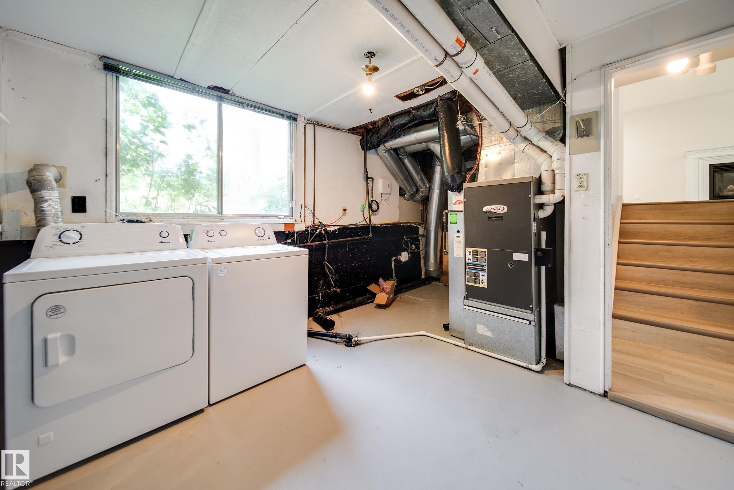 10519 140 Street Nw, Edmonton, AB - Indoor Photo Showing Laundry Room