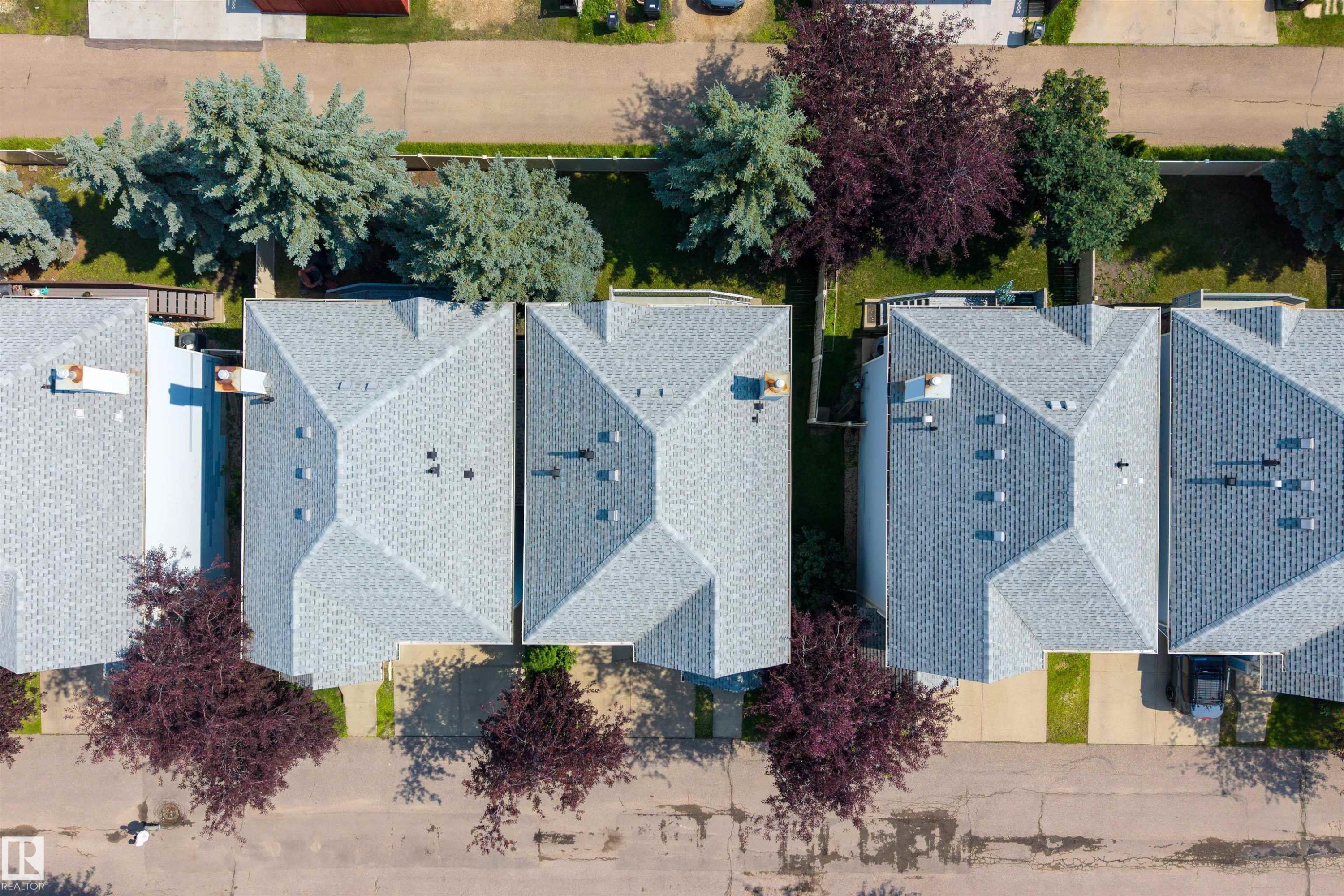 #111 1670 Jamha Rd Nw, Edmonton, AB - Outdoor