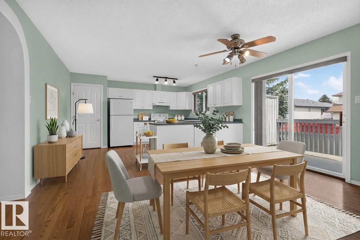 #111 1670 Jamha Rd Nw, Edmonton, AB - Indoor Photo Showing Dining Room