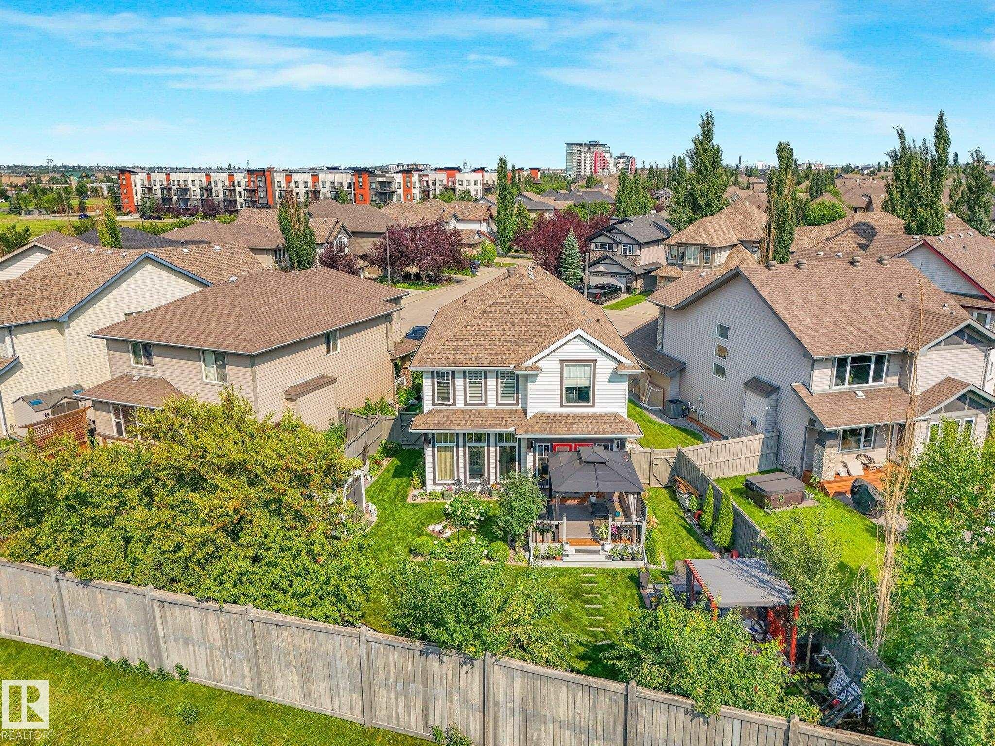 544 Adams Way Sw, Edmonton, AB - Outdoor