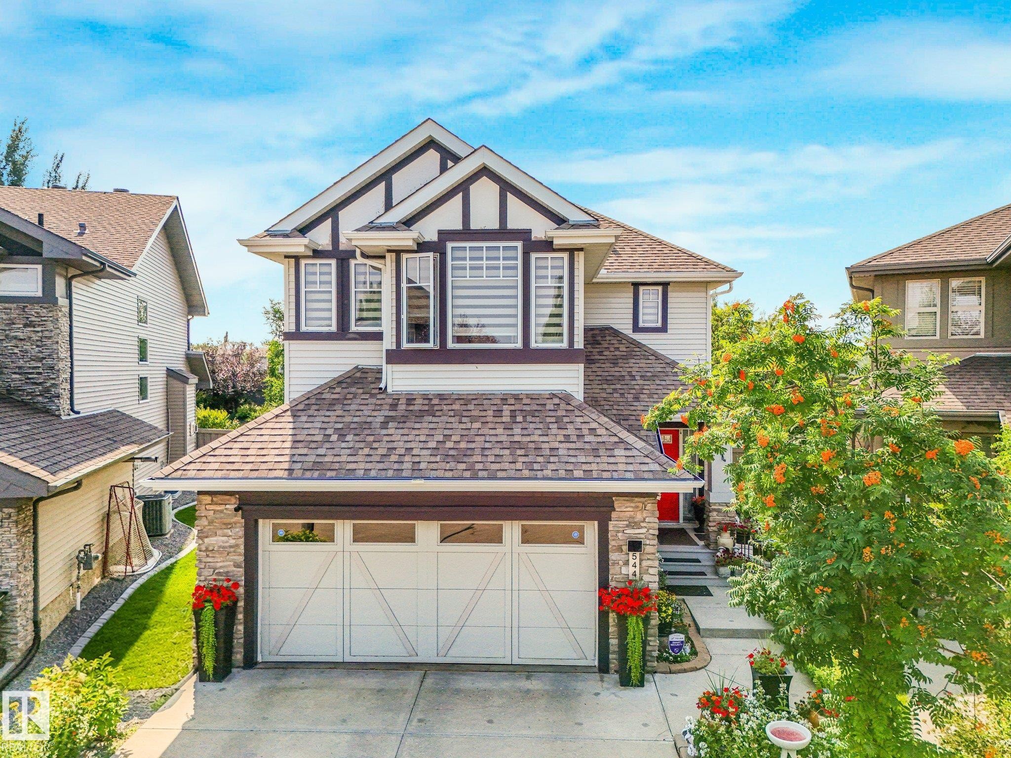 544 Adams Way Sw, Edmonton, AB - Outdoor
