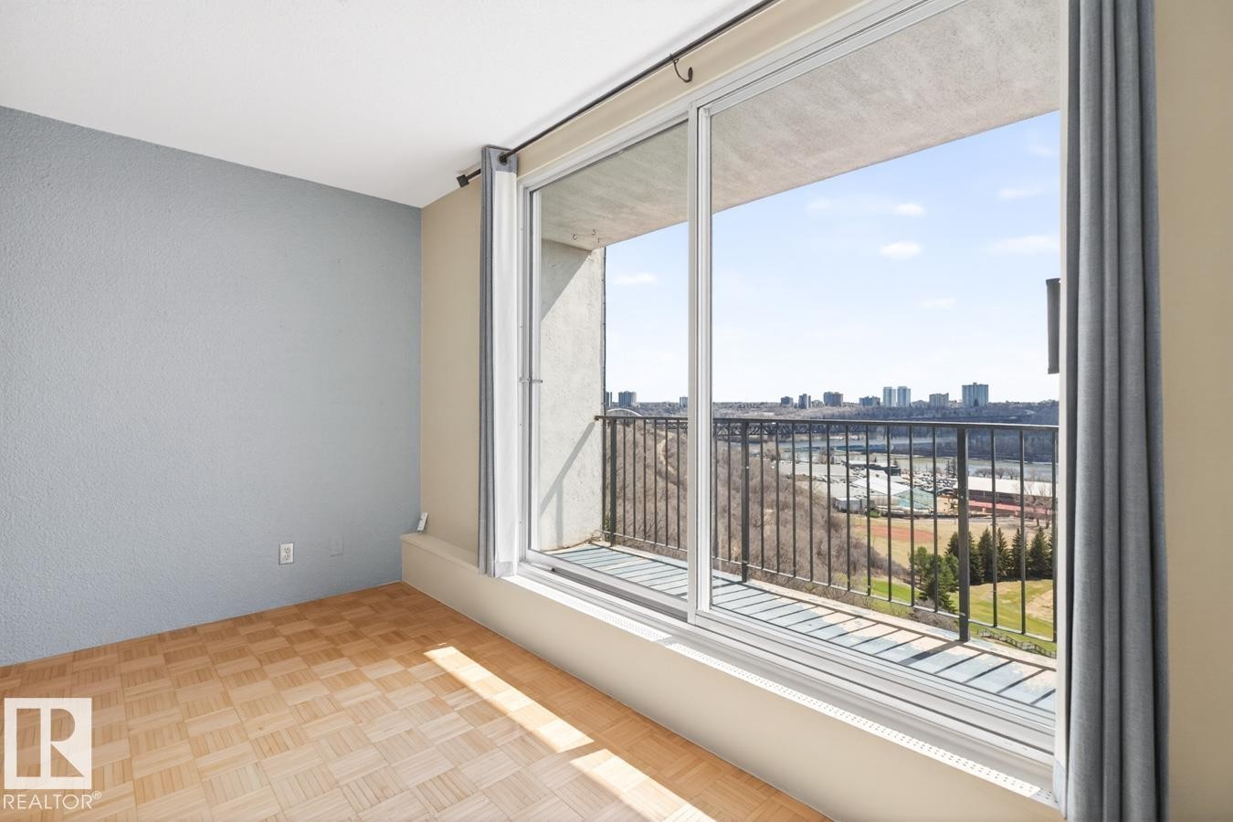 #605 11307 99 Av Nw, Edmonton, AB