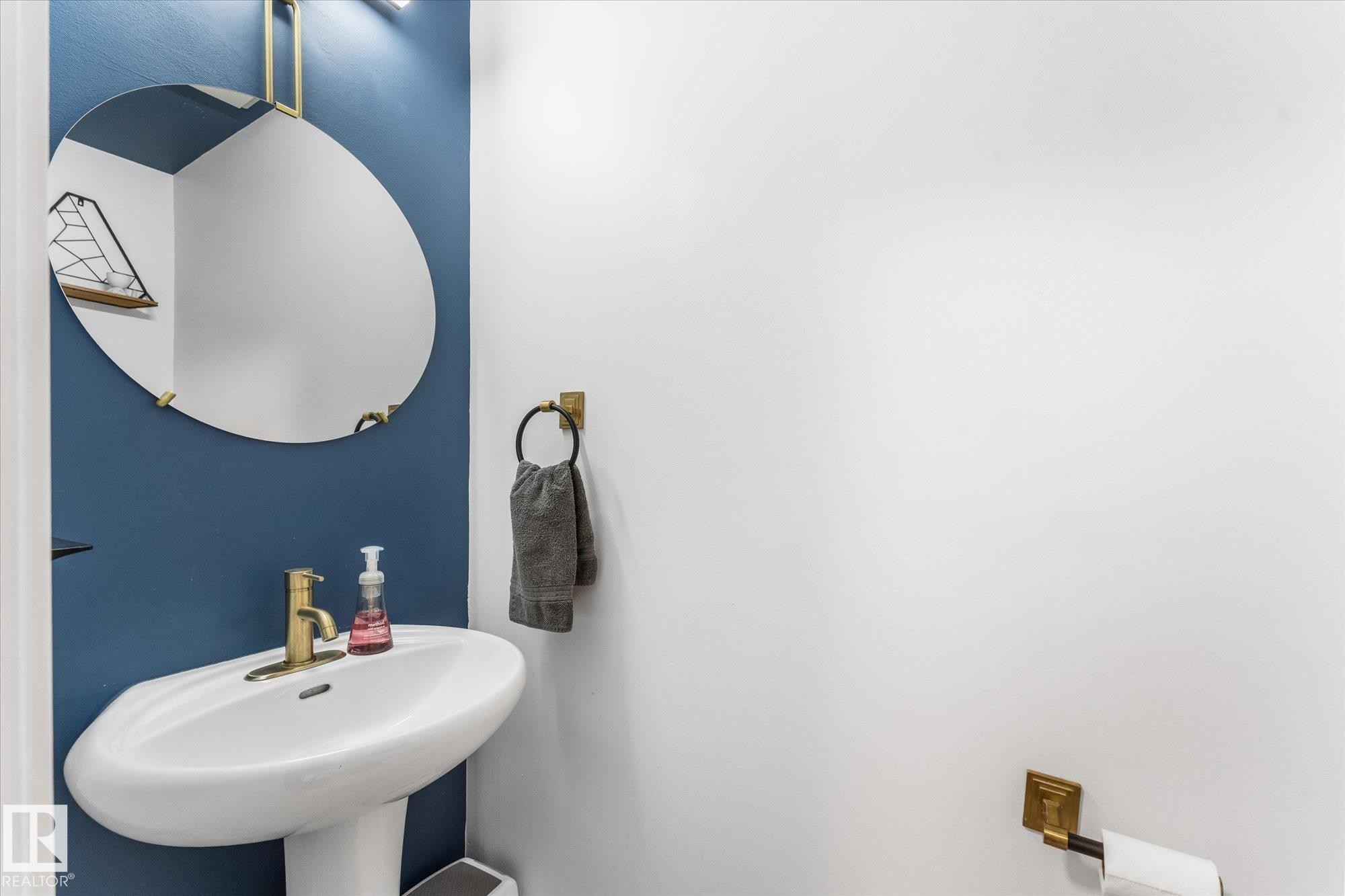 #26 100 Westridge Cr, Spruce Grove, AB - Indoor Photo Showing Bathroom