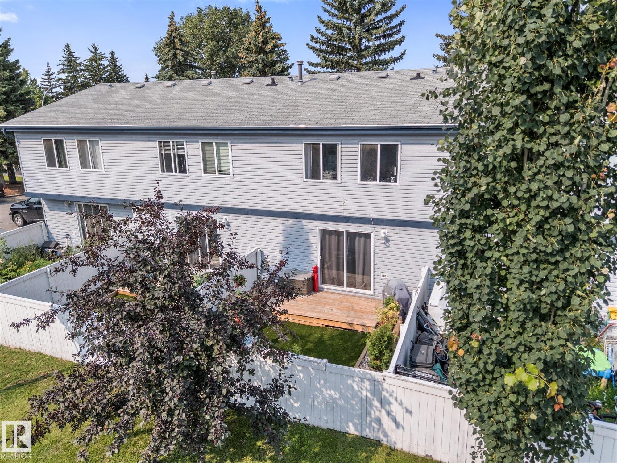#26 100 Westridge Cr, Spruce Grove, AB - Outdoor