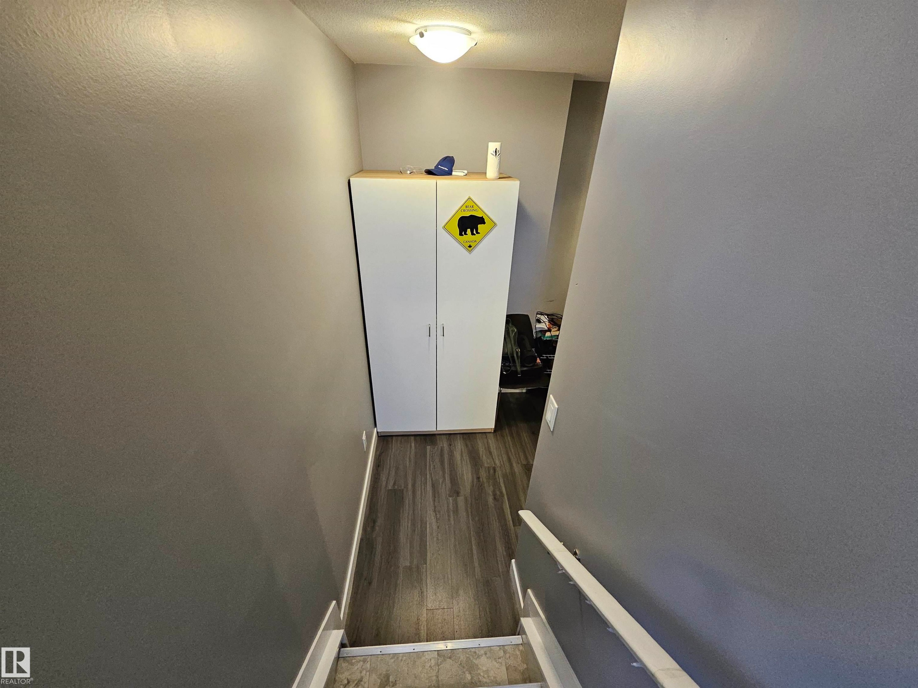 Image quality insufficient for description - 13309 104 Street Nw, Edmonton, AB - Indoor Photo Showing Other Room
