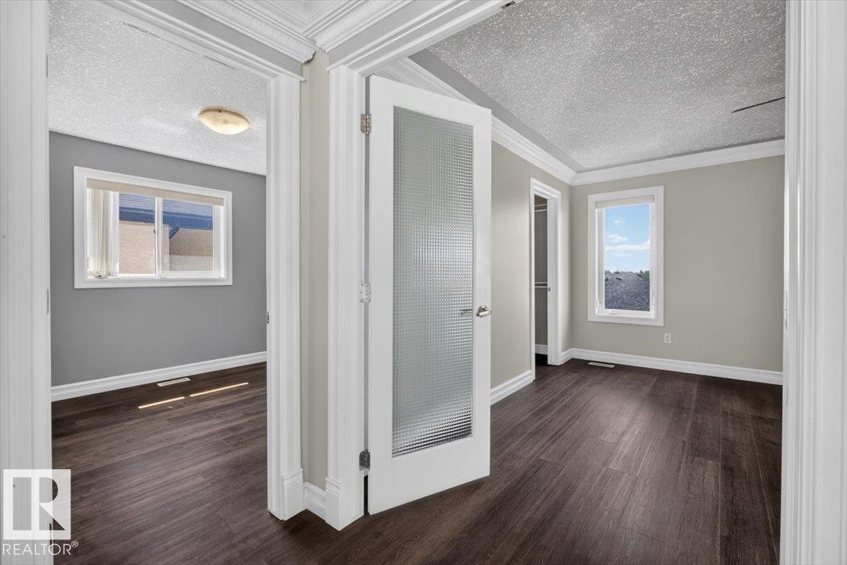 2836 34A Avenue Nw, Edmonton, AB - Indoor Photo Showing Other Room